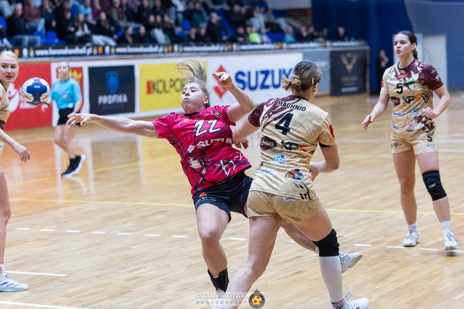Galeria zdjęć z meczu Suzuki Korona Handball -Elmas-KPS APR Radom,   📷fot. Patryk Ptak