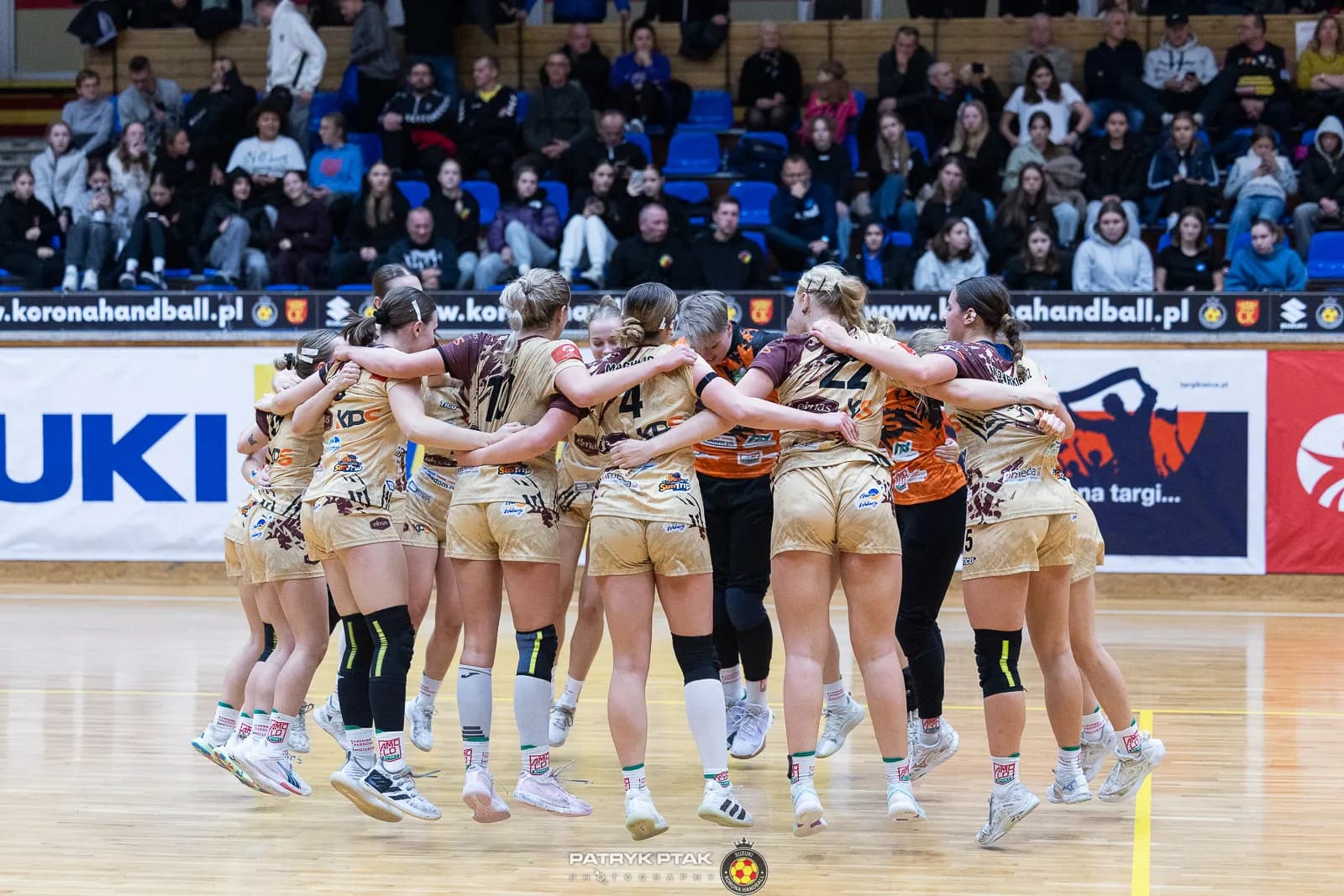 Galeria zdjęć z meczu Suzuki Korona Handball -Elmas-KPS APR Radom,   📷fot. Patryk Ptak