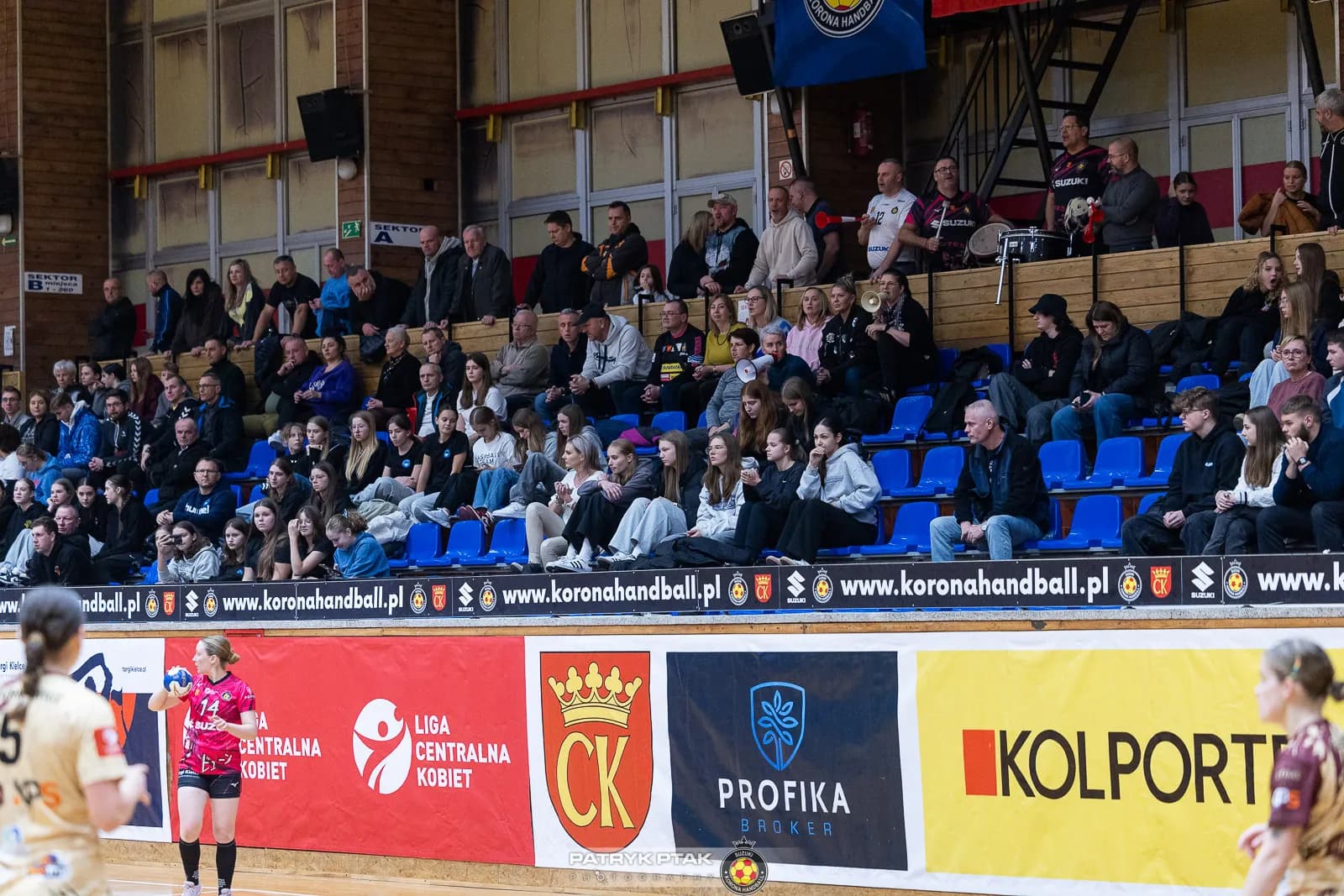 Galeria zdjęć z meczu Suzuki Korona Handball -Elmas-KPS APR Radom,   📷fot. Patryk Ptak
