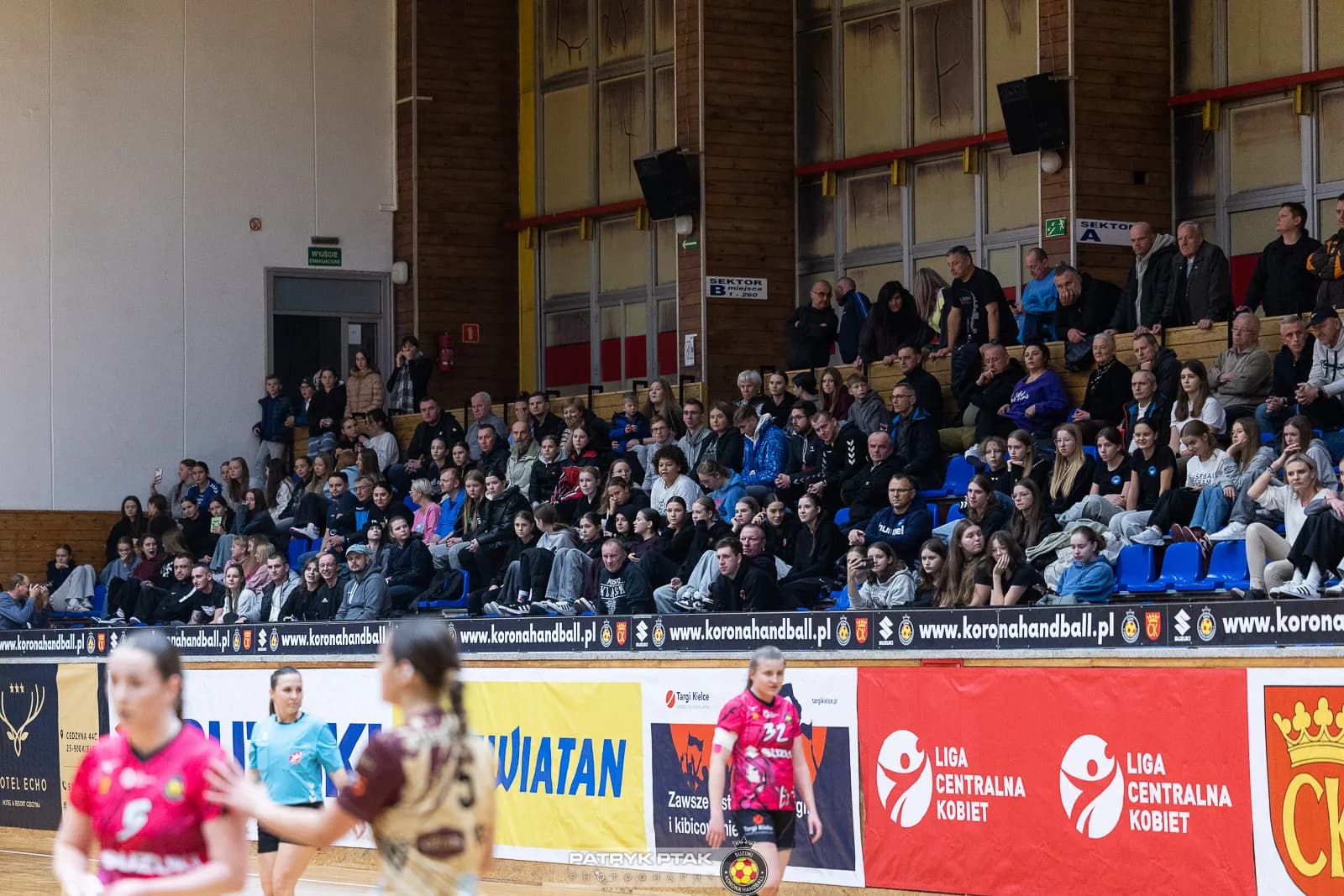 Galeria zdjęć z meczu Suzuki Korona Handball -Elmas-KPS APR Radom,   📷fot. Patryk Ptak
