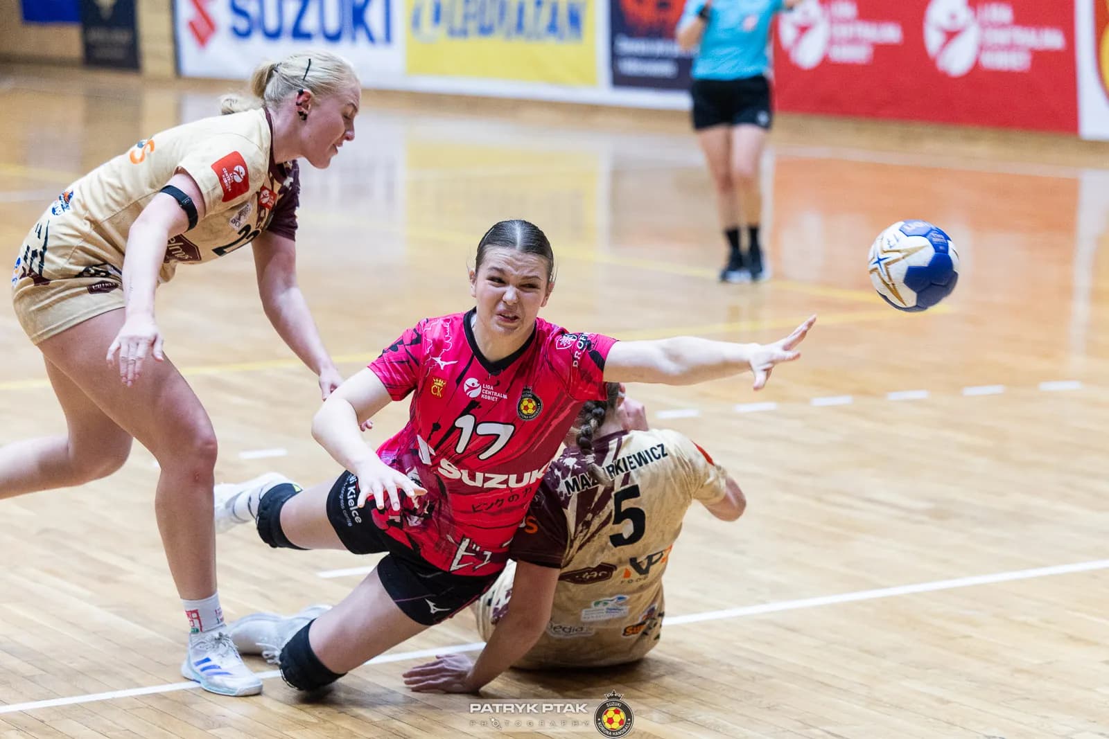 Galeria zdjęć z meczu Suzuki Korona Handball -Elmas-KPS APR Radom,   📷fot. Patryk Ptak