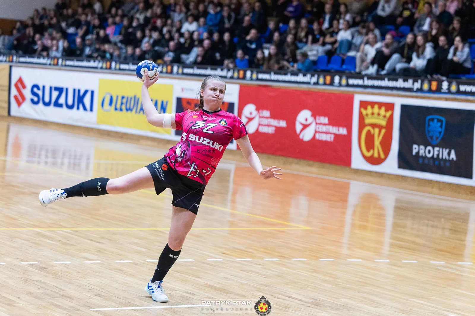 Galeria zdjęć z meczu Suzuki Korona Handball -Elmas-KPS APR Radom,   📷fot. Patryk Ptak