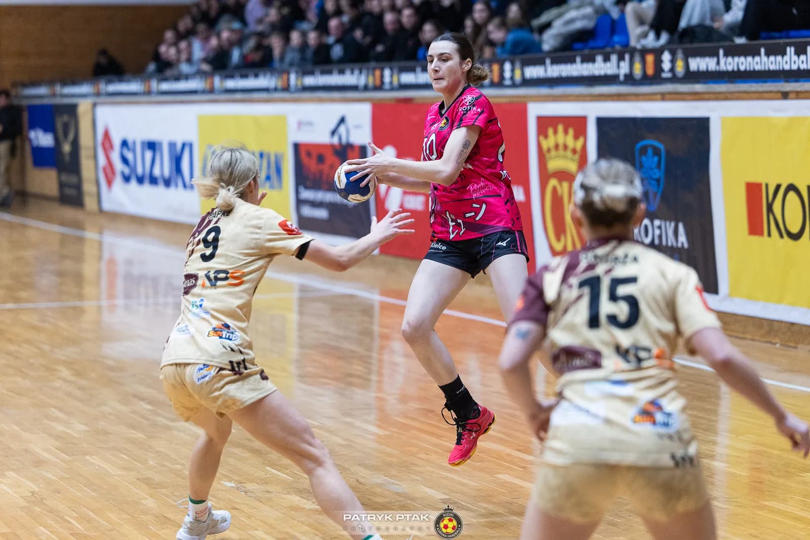 Galeria zdjęć z meczu Suzuki Korona Handball -Elmas-KPS APR Radom,   📷fot. Patryk Ptak