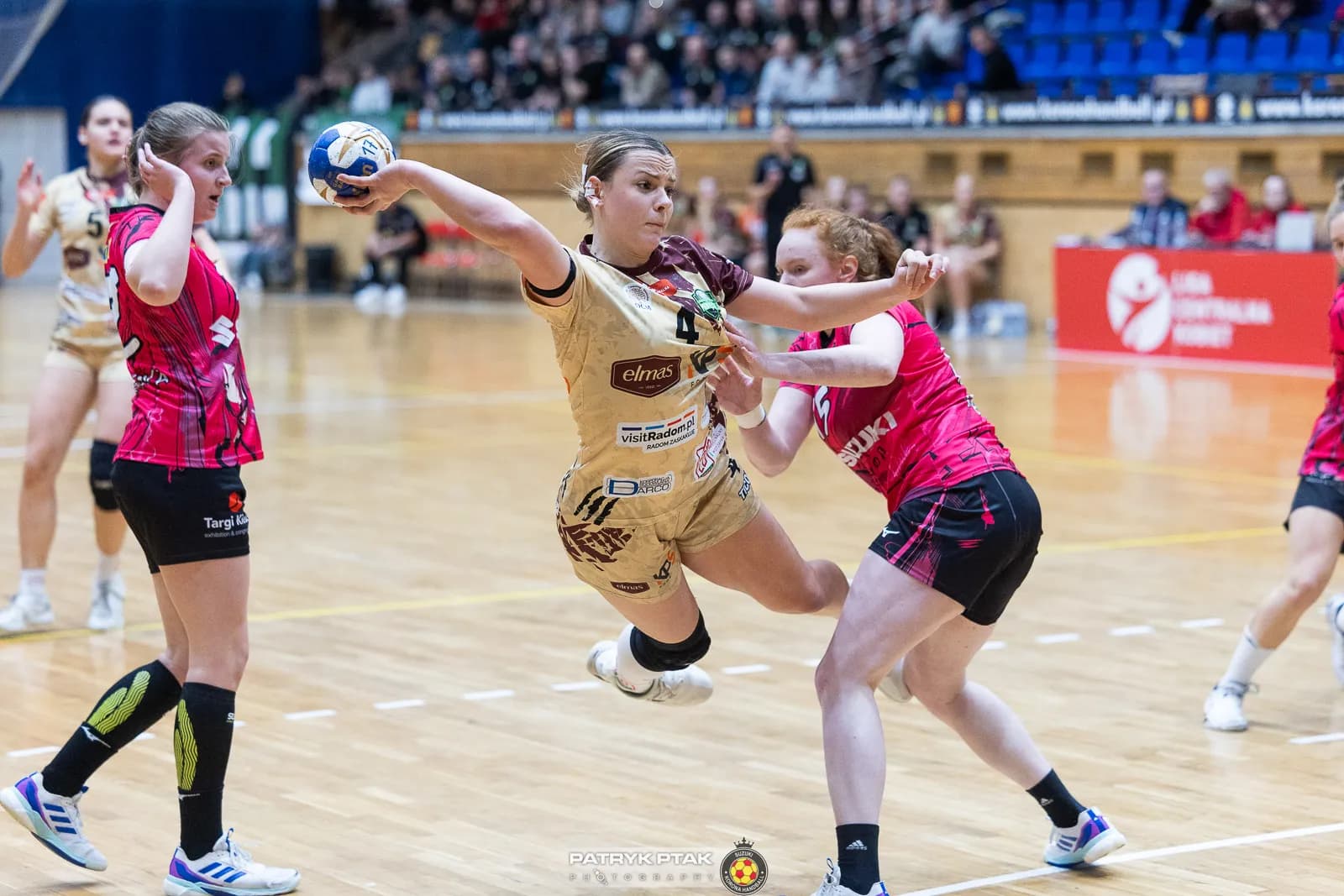 Galeria zdjęć z meczu Suzuki Korona Handball -Elmas-KPS APR Radom,   📷fot. Patryk Ptak