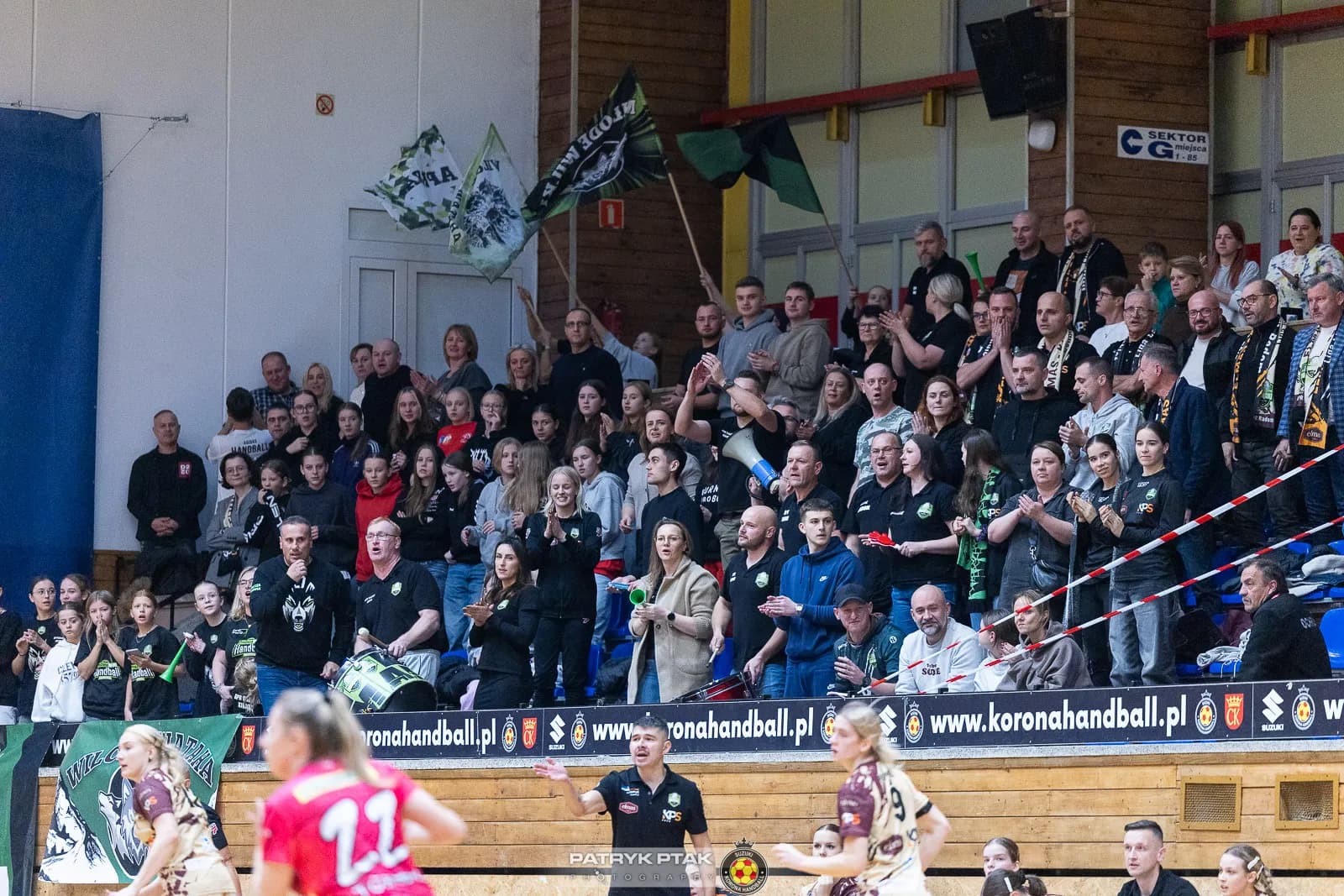 Galeria zdjęć z meczu Suzuki Korona Handball -Elmas-KPS APR Radom,   📷fot. Patryk Ptak