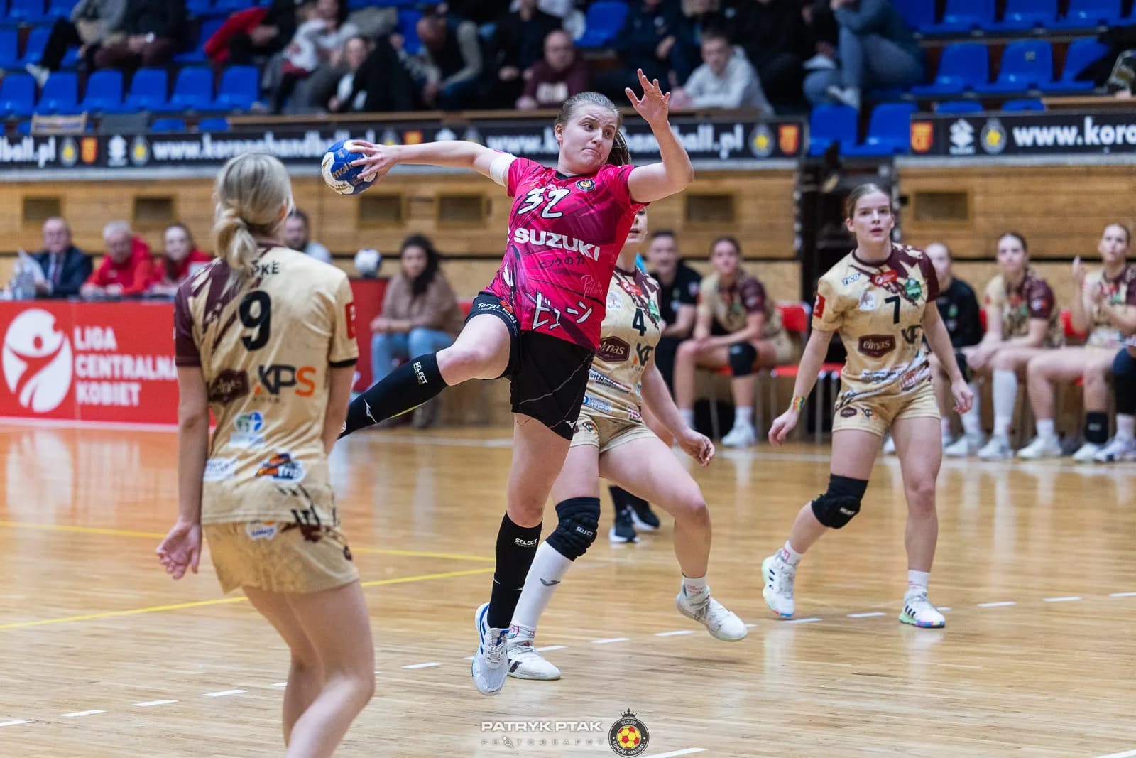 Galeria zdjęć z meczu Suzuki Korona Handball -Elmas-KPS APR Radom,   📷fot. Patryk Ptak