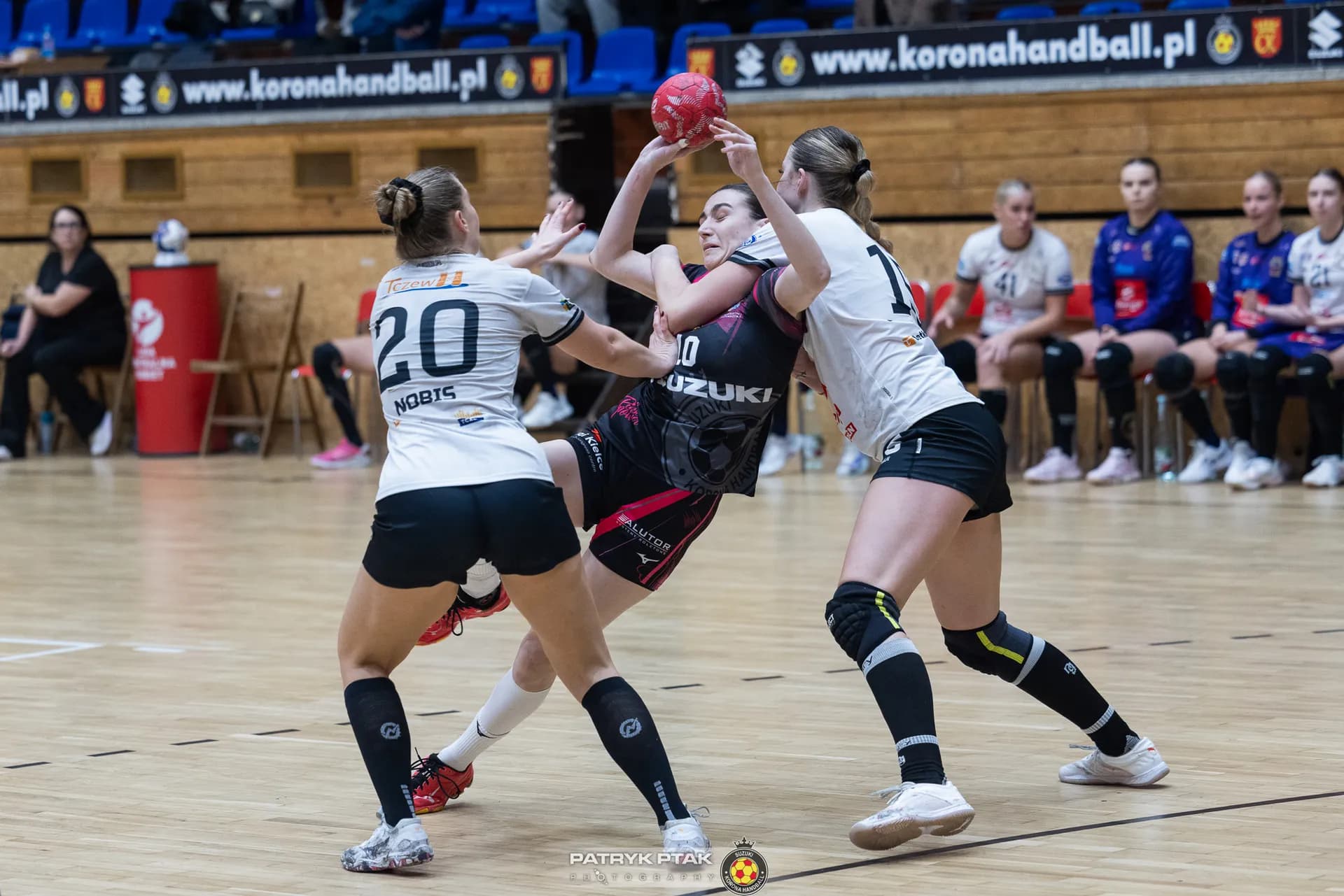 Zdjęcia z meczu Suzuki Korona Handball Kielce – ENERGA Sambor Tczew