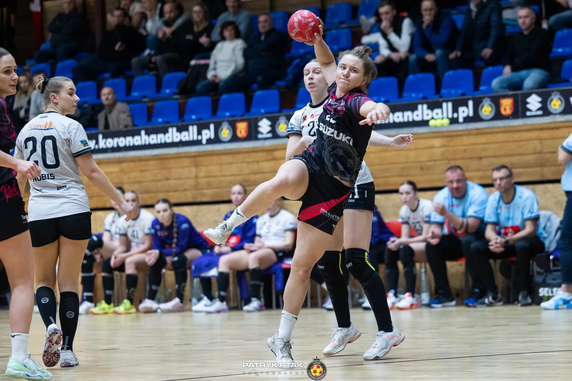 Zdjęcia z meczu Suzuki Korona Handball Kielce – ENERGA Sambor Tczew