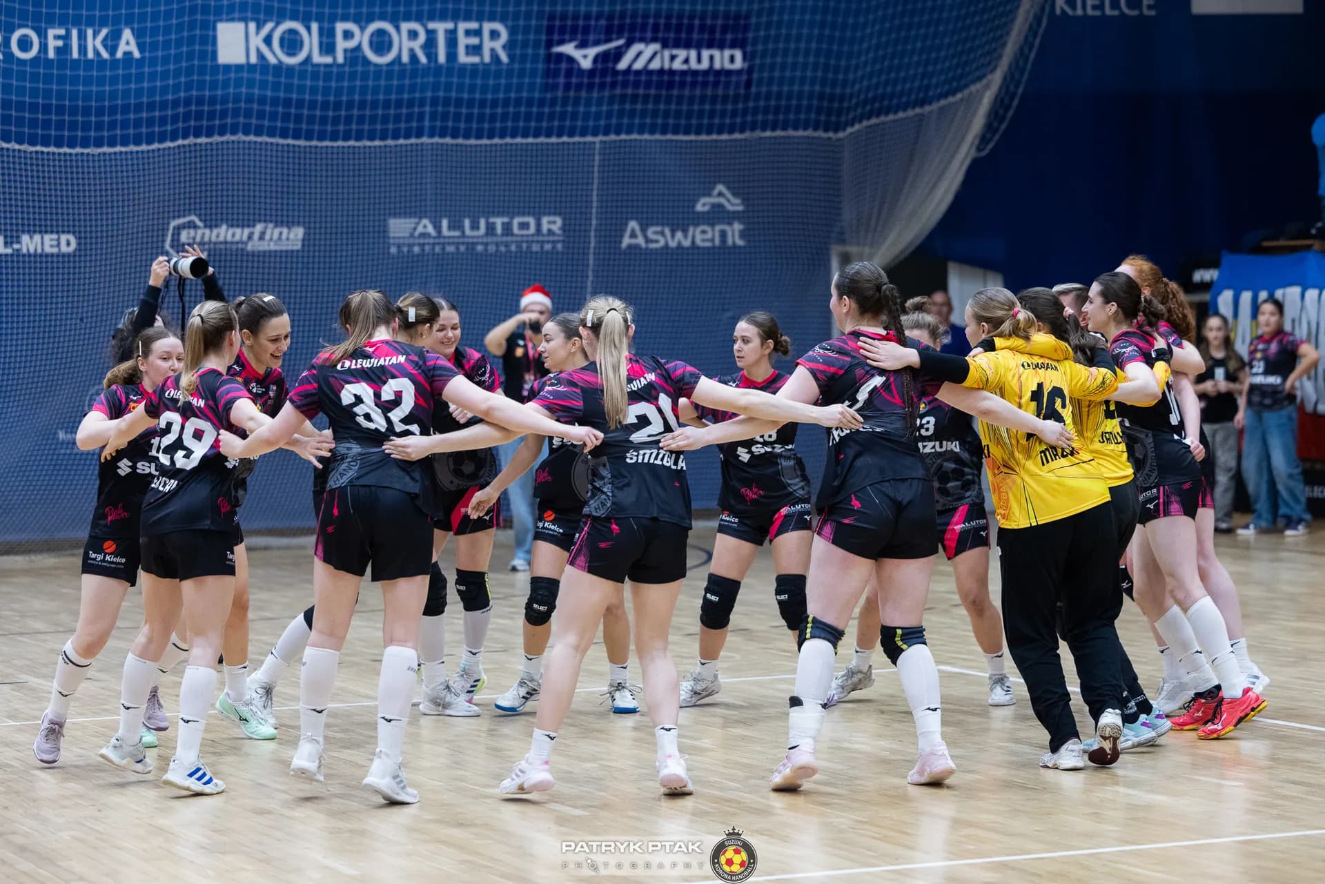 Zdjęcia z meczu Suzuki Korona Handball Kielce – ENERGA Sambor Tczew