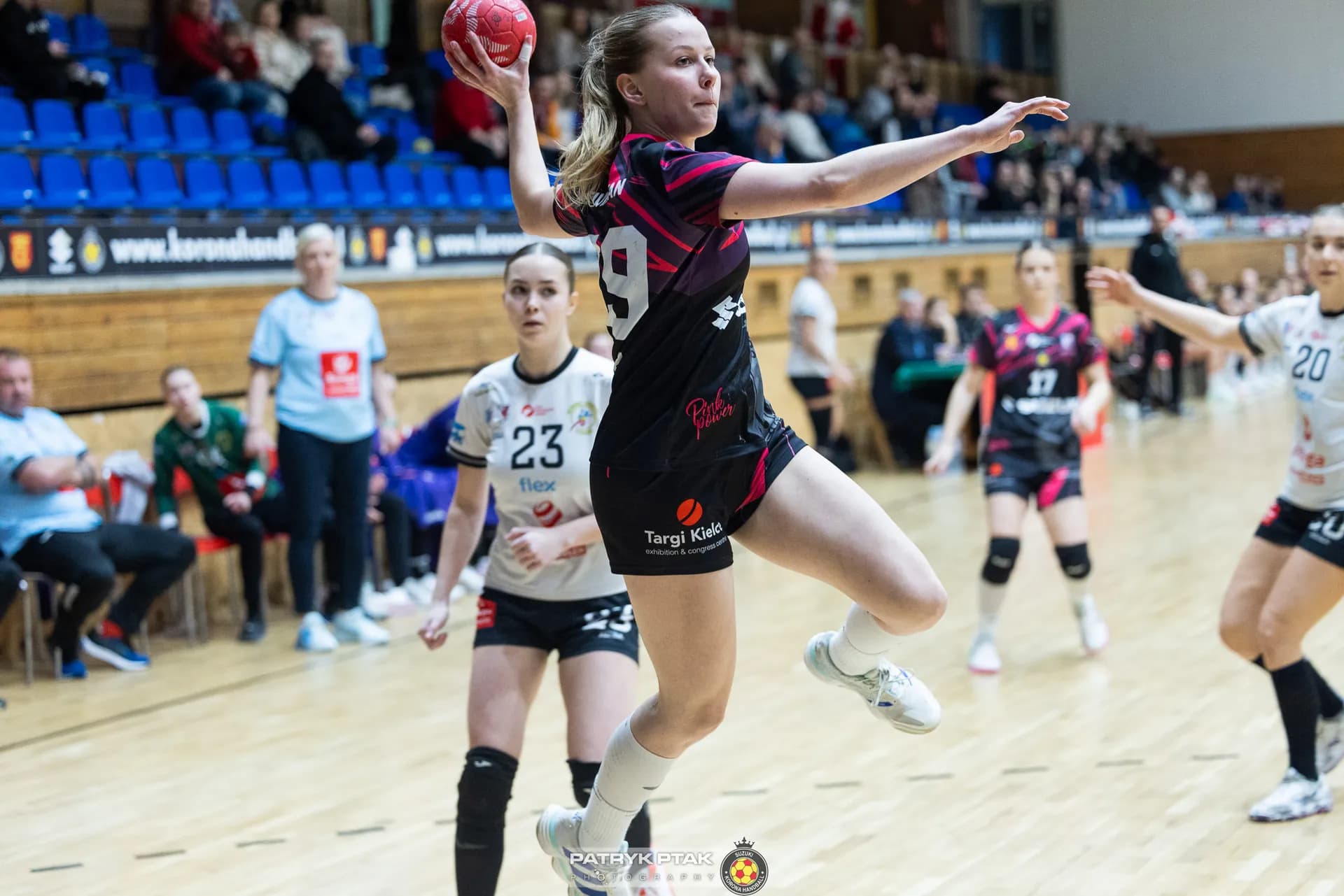 Zdjęcia z meczu Suzuki Korona Handball Kielce – ENERGA Sambor Tczew