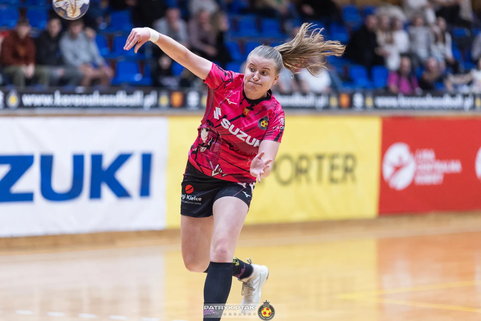 Suzuki Korona Handball Kielce vs UKS Dziewiątka Legnica