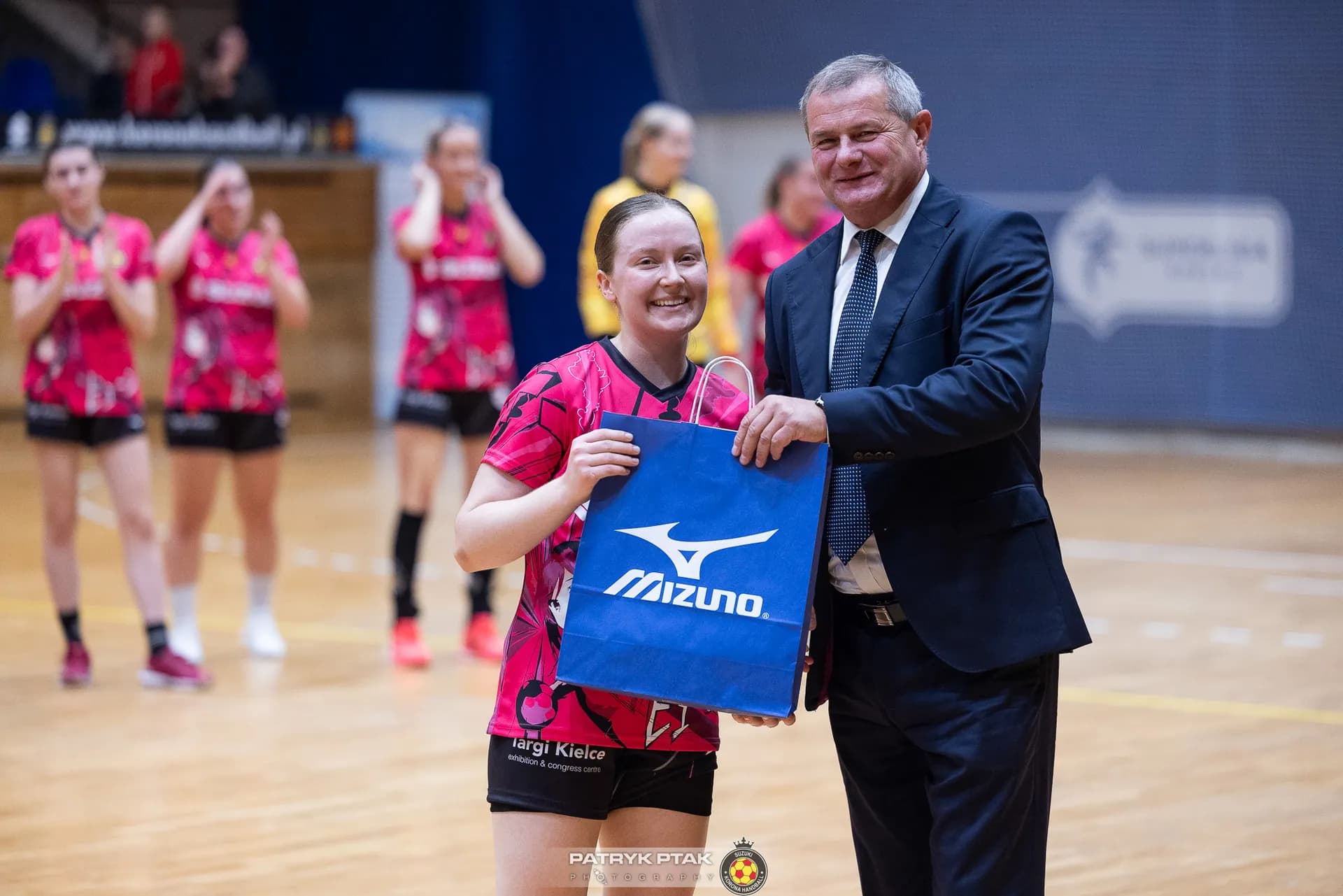Suzuki Korona Handball Kielce vs UKS Dziewiątka Legnica