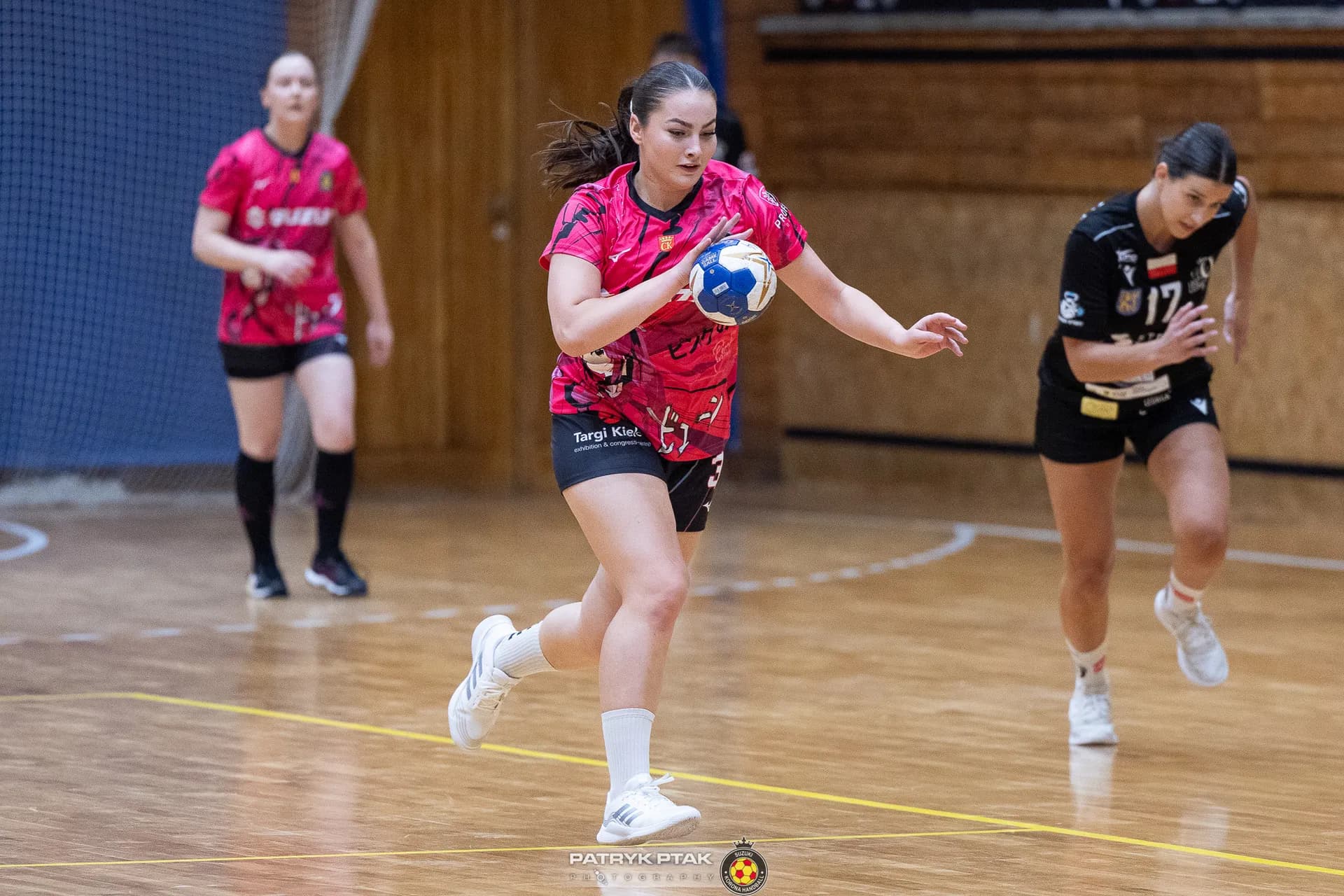 Suzuki Korona Handball Kielce vs UKS Dziewiątka Legnica