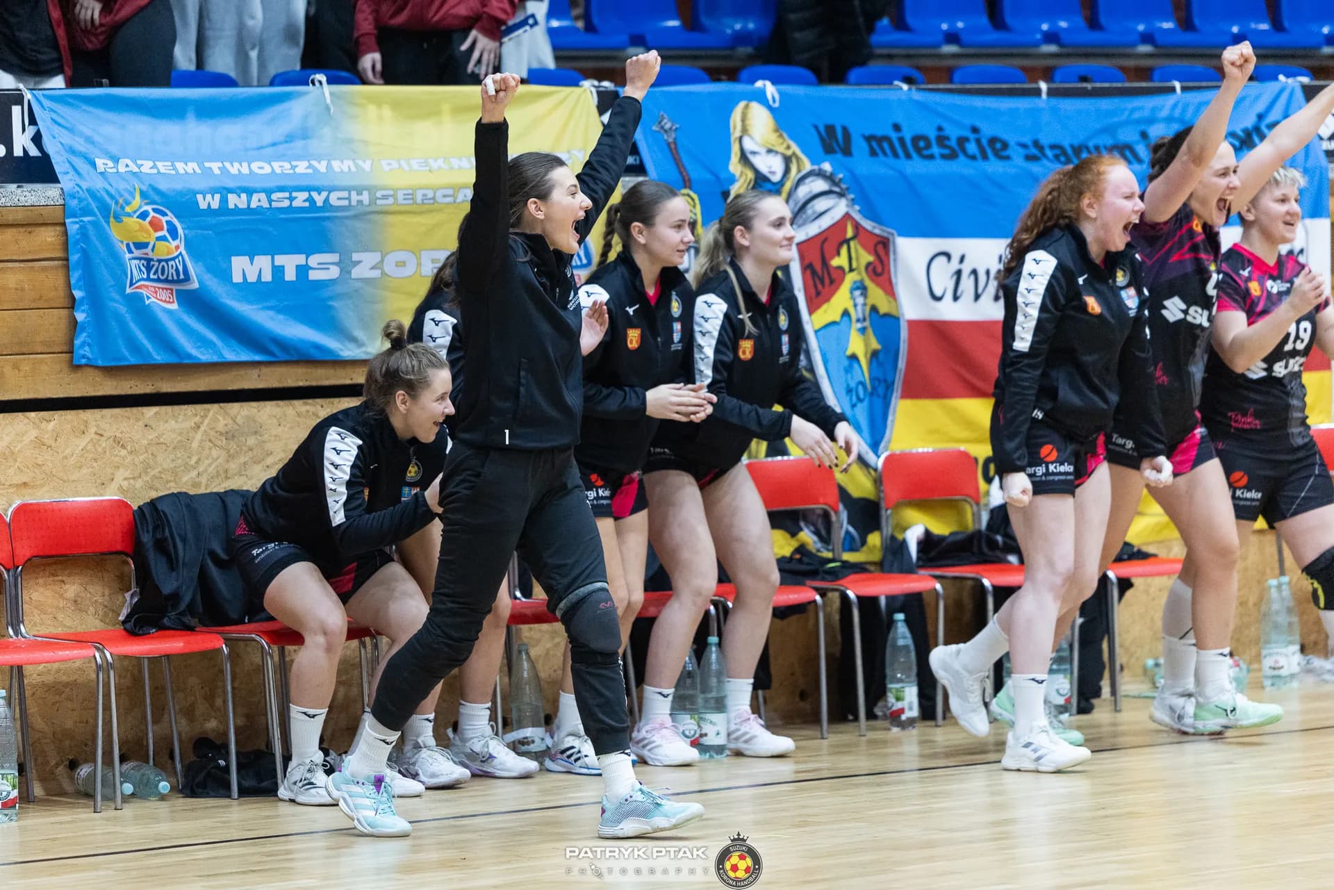 Zdjęcia z meczu Suzuki Korona Handball Kielce – MTS Żory