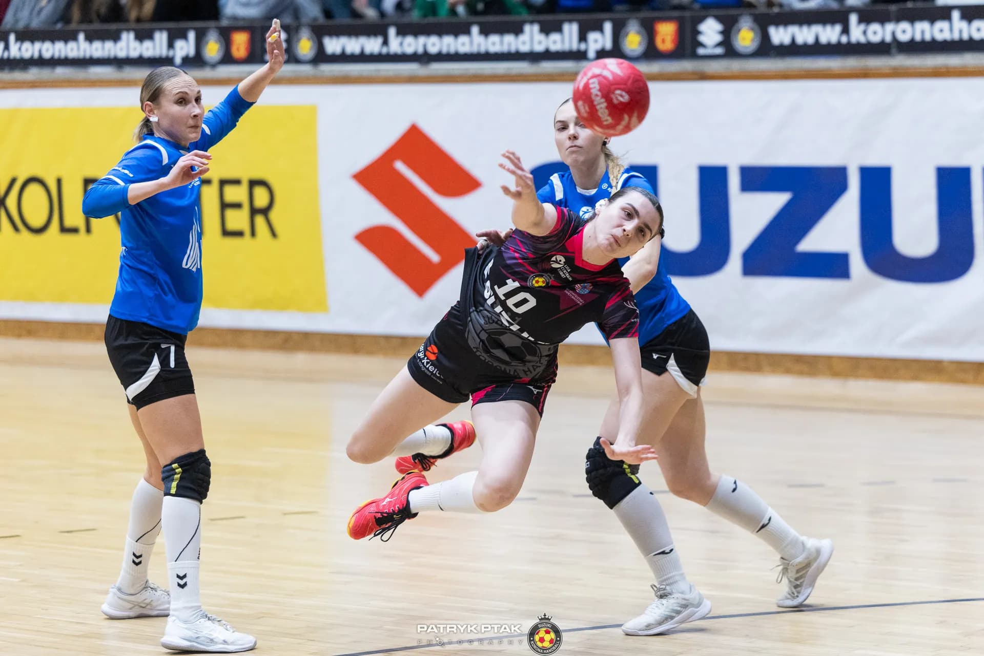 Zdjęcia z meczu Suzuki Korona Handball Kielce – MTS Żory