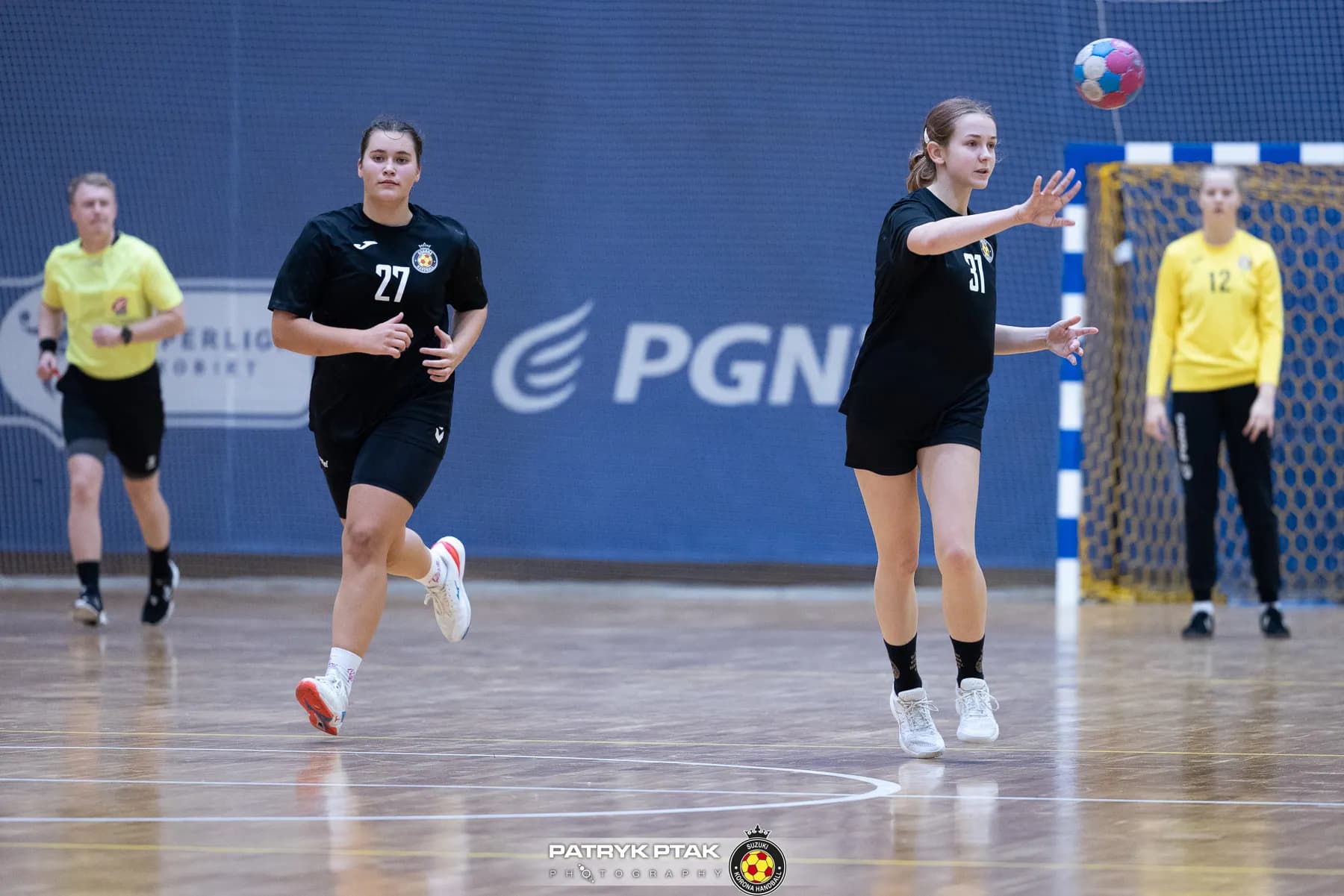Juniorki młodsze: Korona Handbal Kielce vs. SPR Olkusz