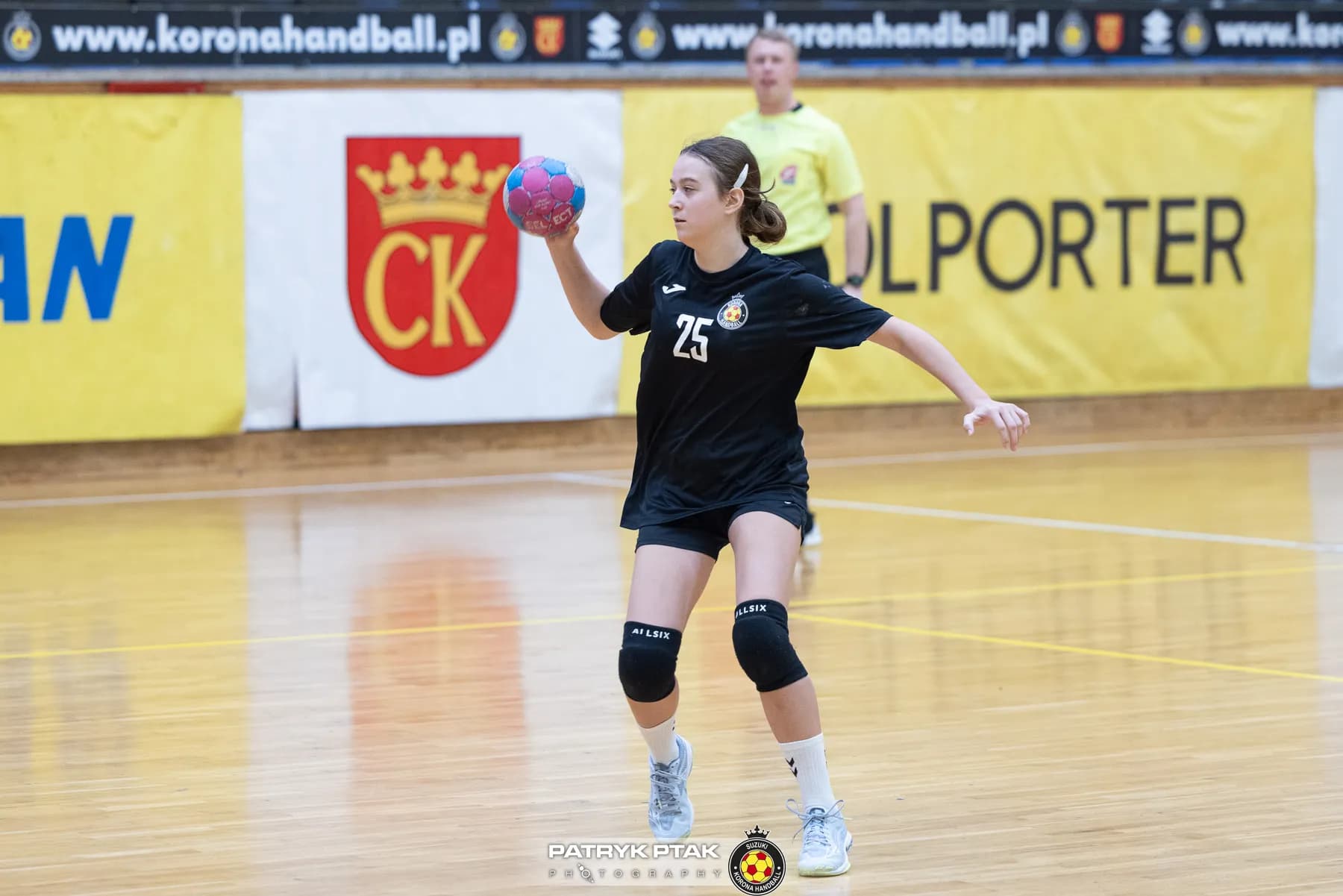 Juniorki młodsze: Korona Handbal Kielce vs. SPR Olkusz