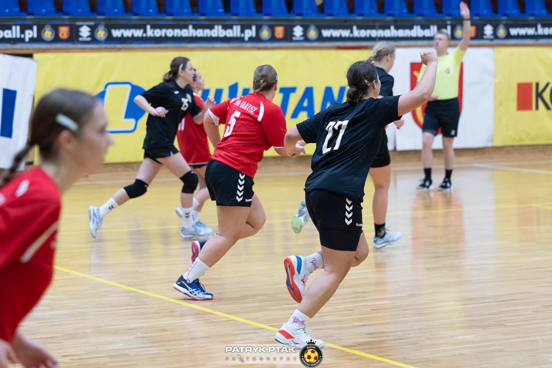 Juniorki młodsze: Korona Handbal Kielce vs. SPR Olkusz