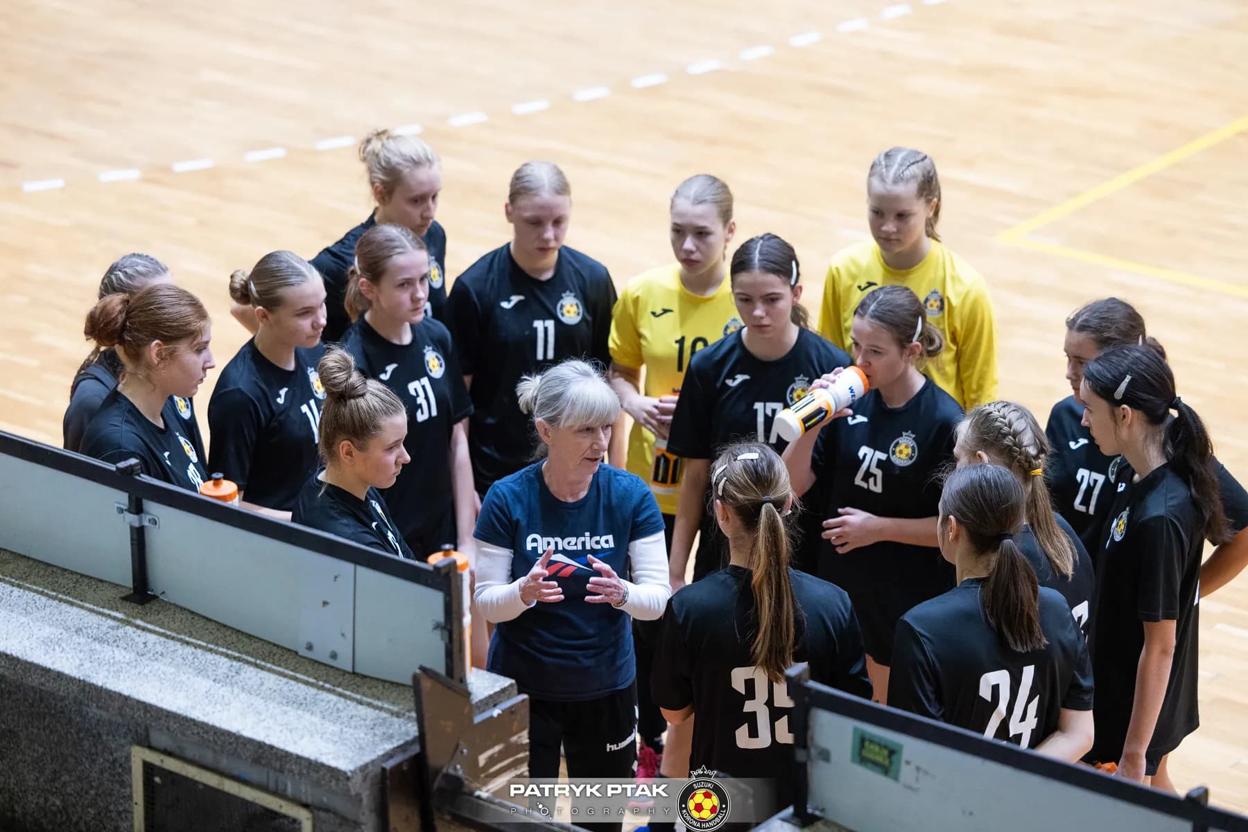 Juniorki młodsze: Korona Handbal Kielce vs. SPR Olkusz