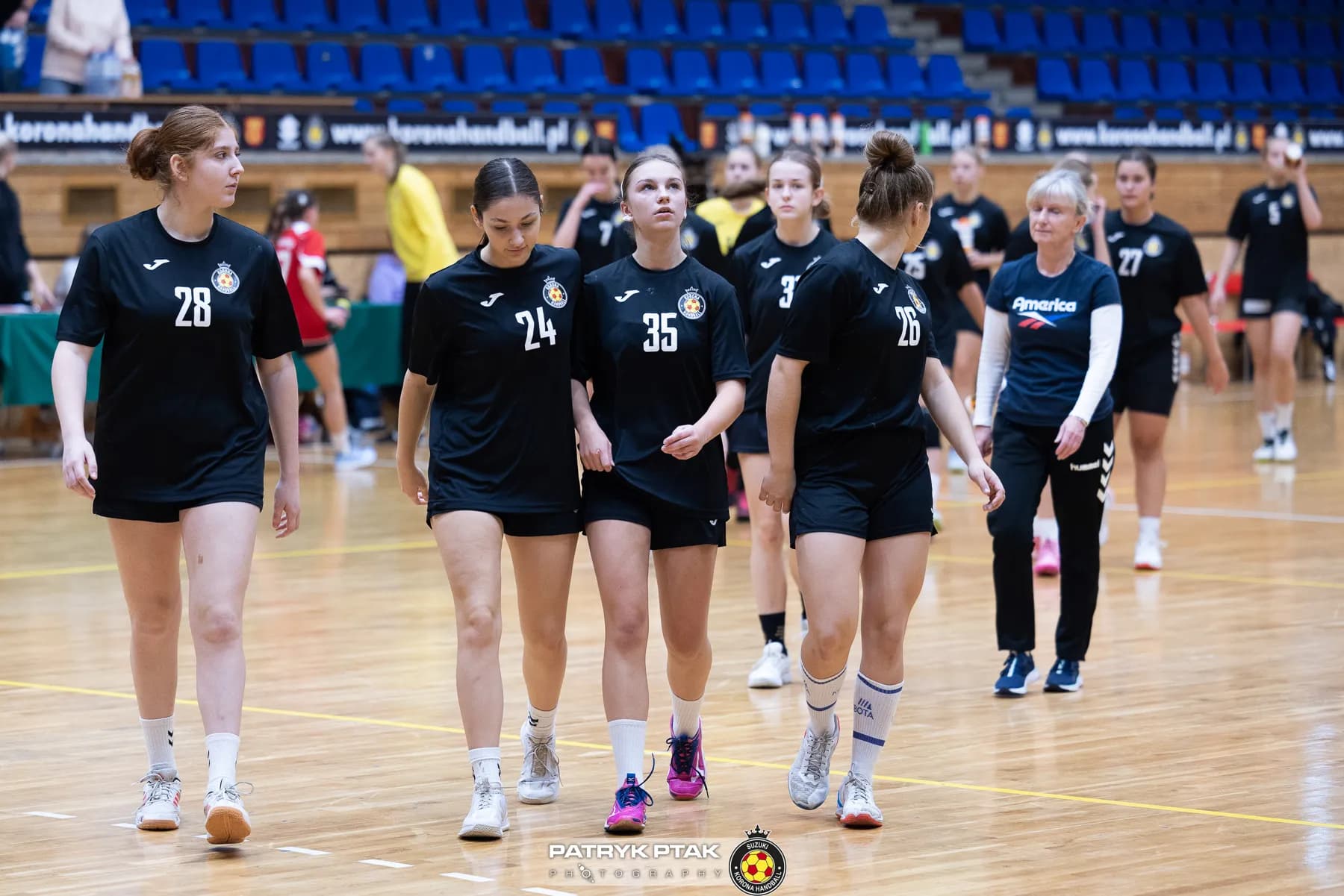 Juniorki młodsze: Korona Handbal Kielce vs. SPR Olkusz