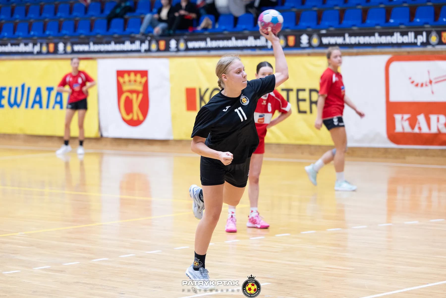 Juniorki młodsze: Korona Handbal Kielce vs. SPR Olkusz