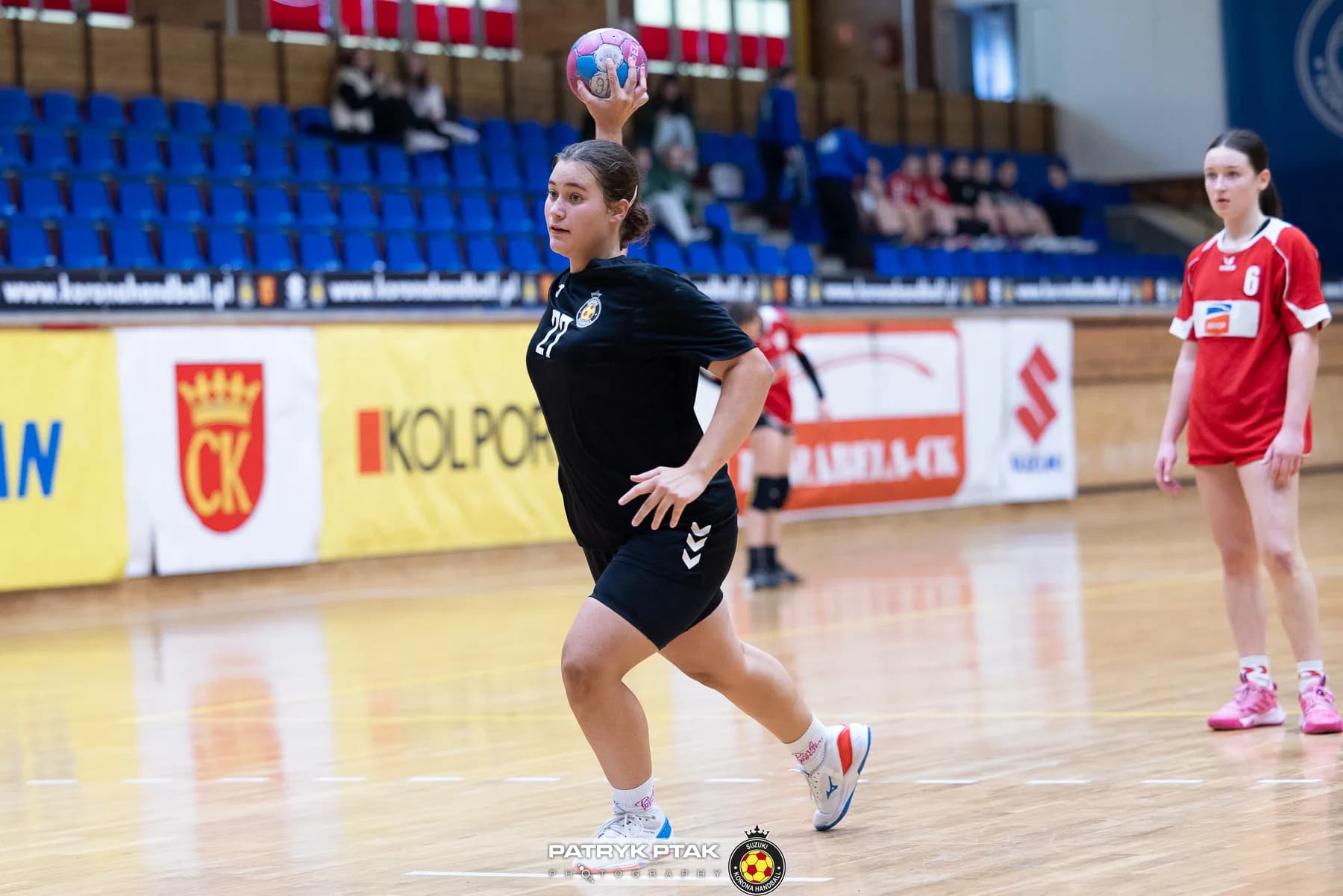 Juniorki młodsze: Korona Handbal Kielce vs. SPR Olkusz