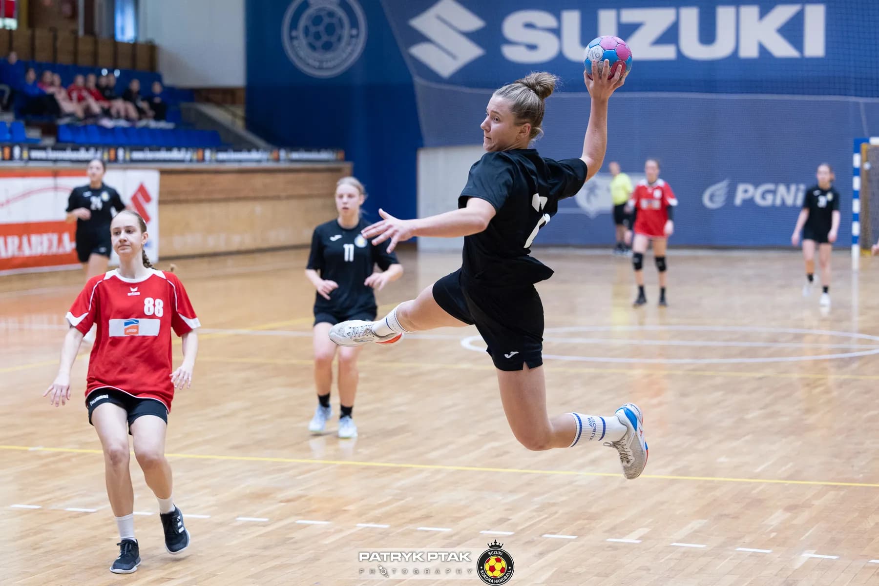 Juniorki młodsze: Korona Handbal Kielce vs. SPR Olkusz
