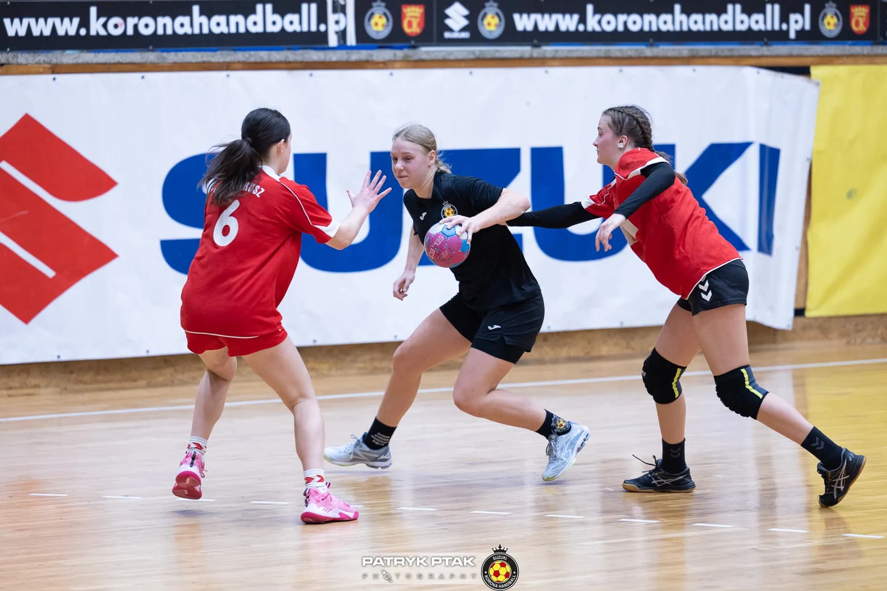 Juniorki młodsze: Korona Handbal Kielce vs. SPR Olkusz