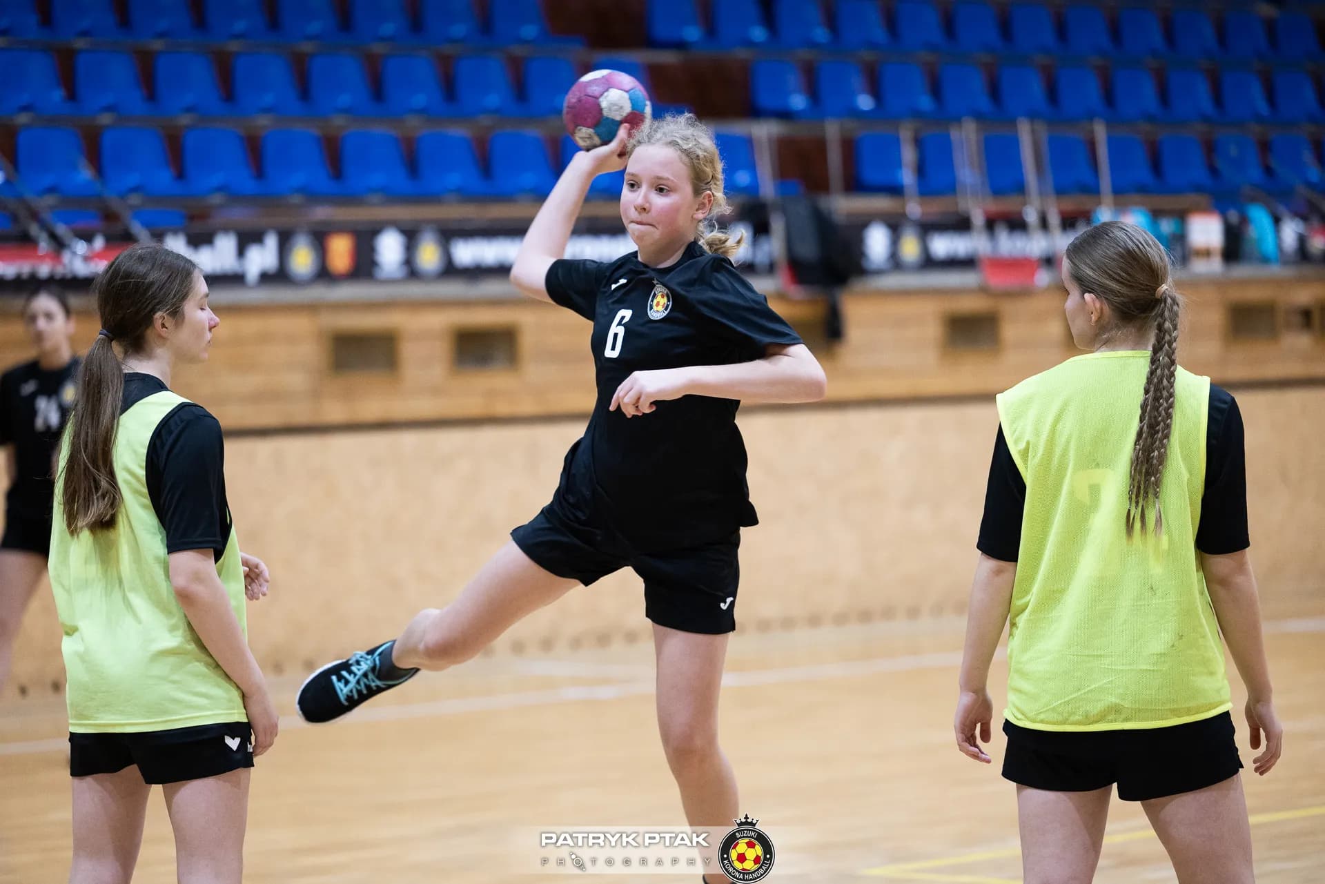 Ferie z piłką ręczną (Juniorki, juniorki młodsze)