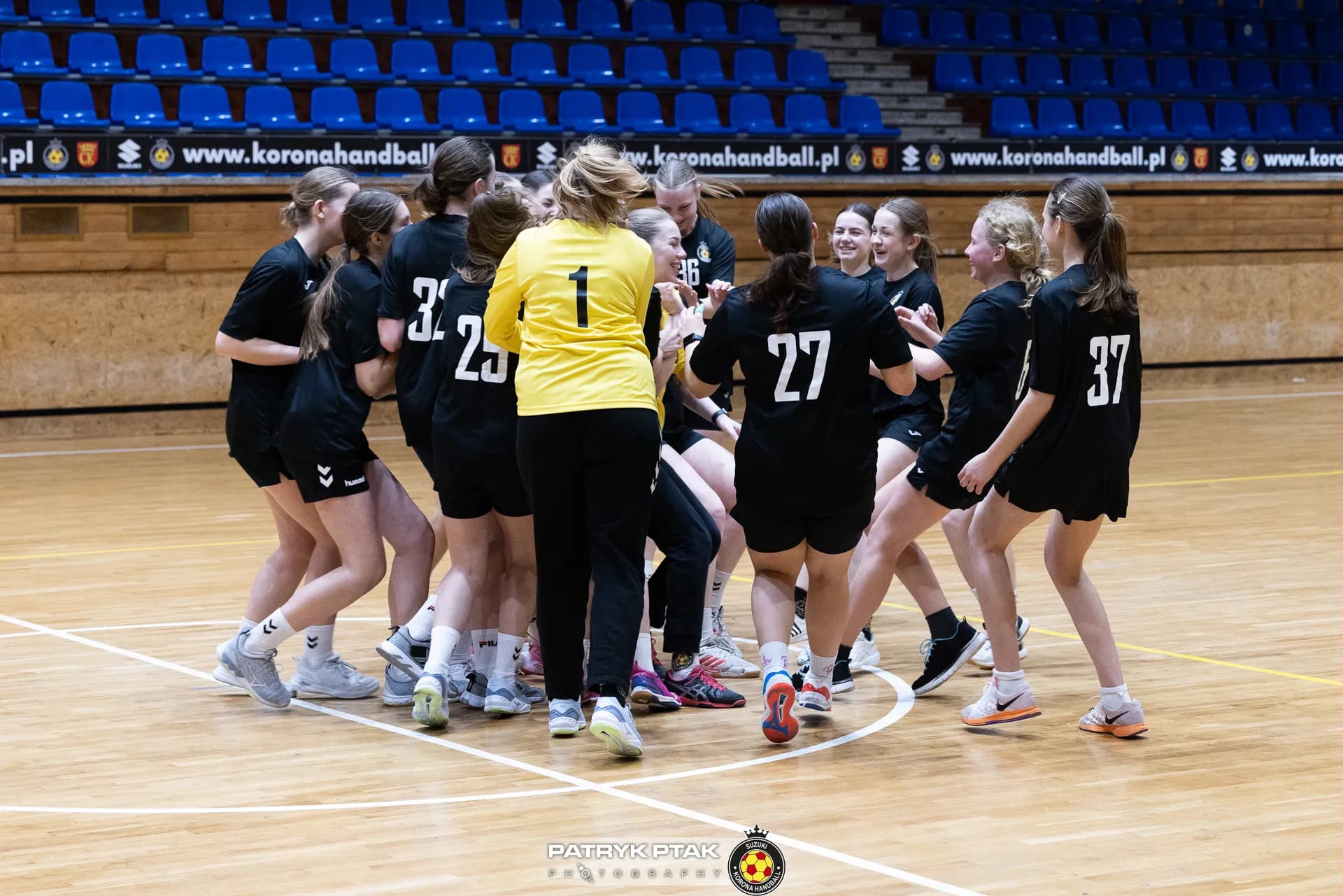Ferie z piłką ręczną (Juniorki, juniorki młodsze)
