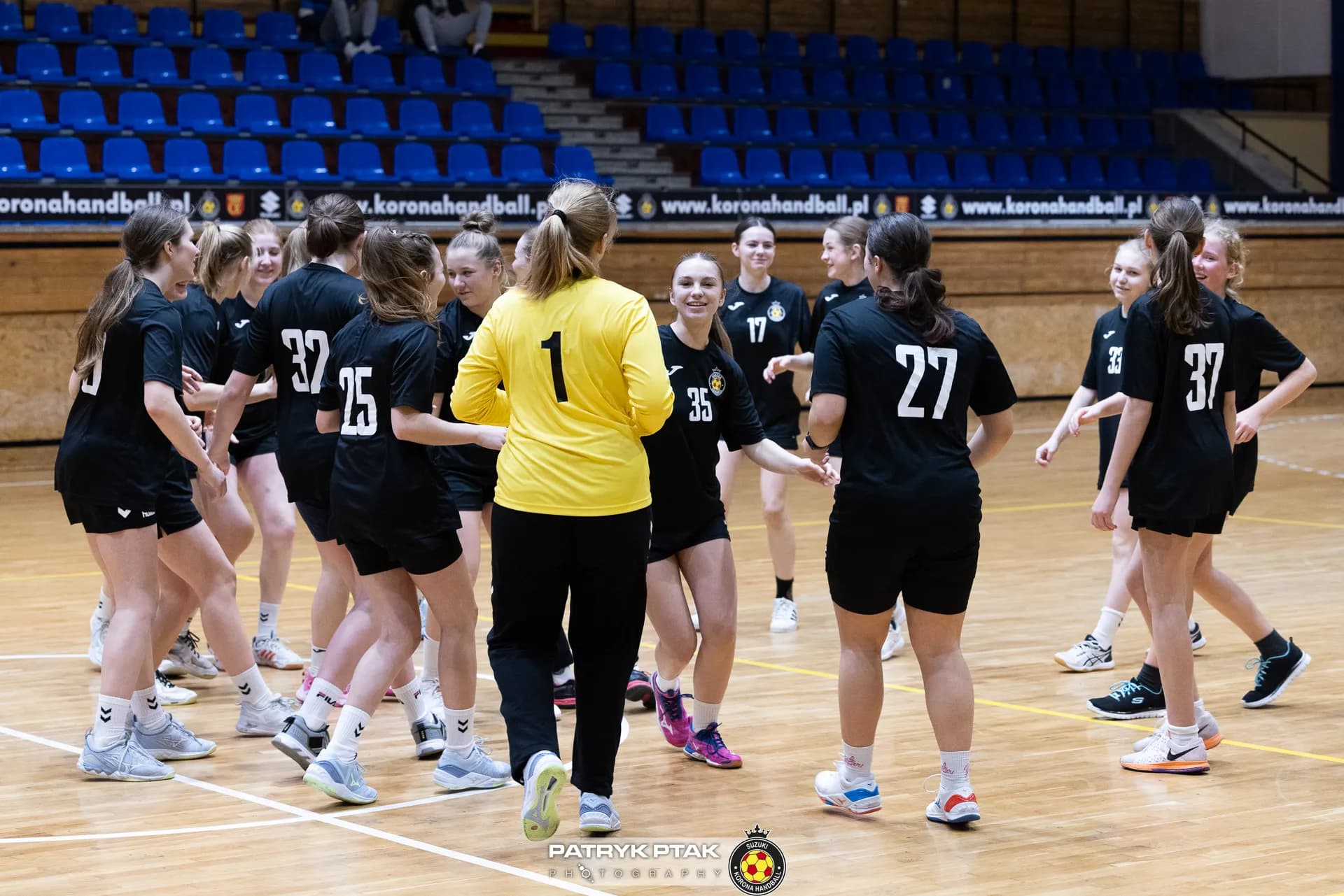 Ferie z piłką ręczną (Juniorki, juniorki młodsze)