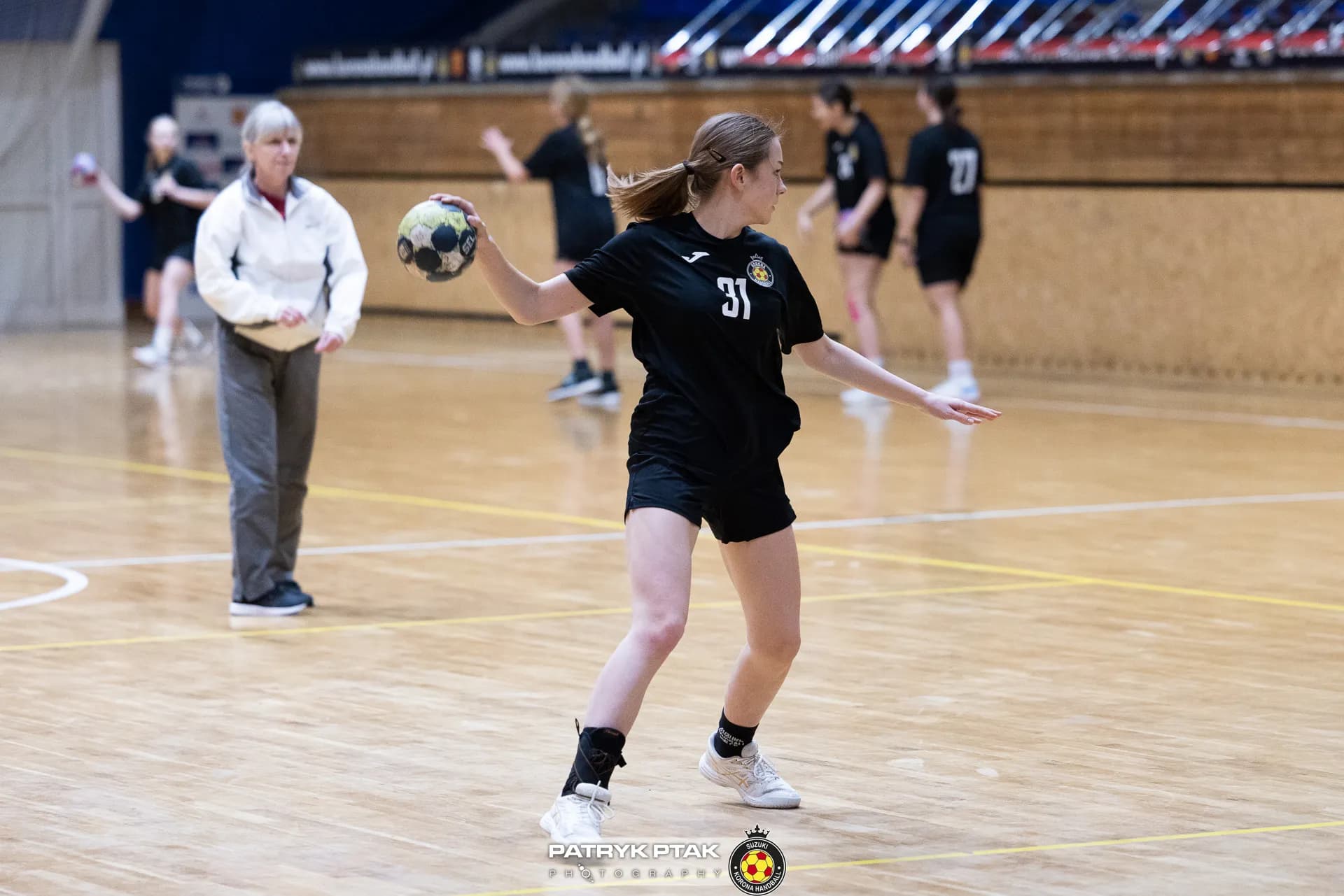 Ferie z piłką ręczną (Juniorki, juniorki młodsze)