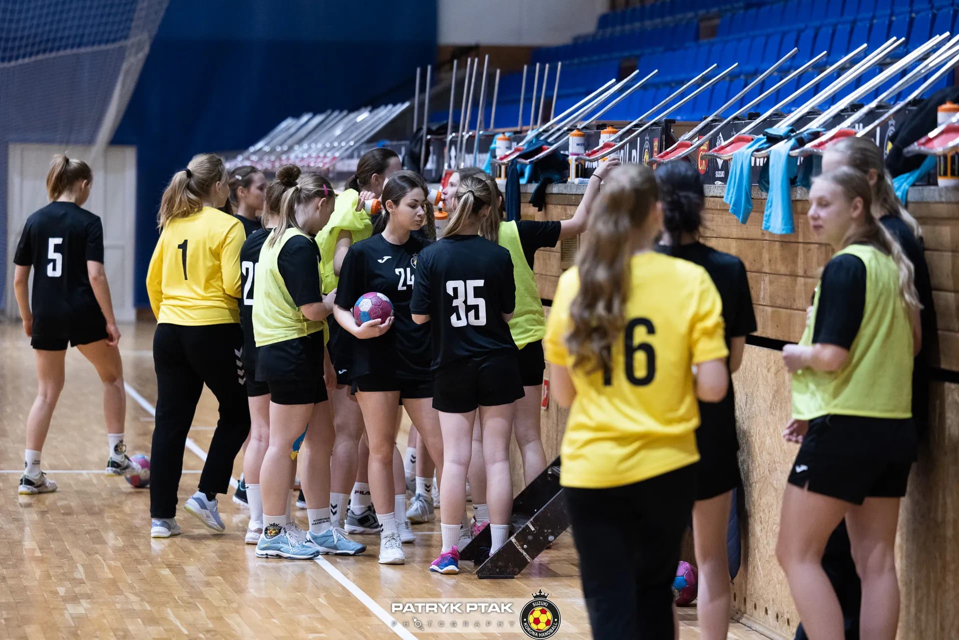 Ferie z piłką ręczną (Juniorki, juniorki młodsze)