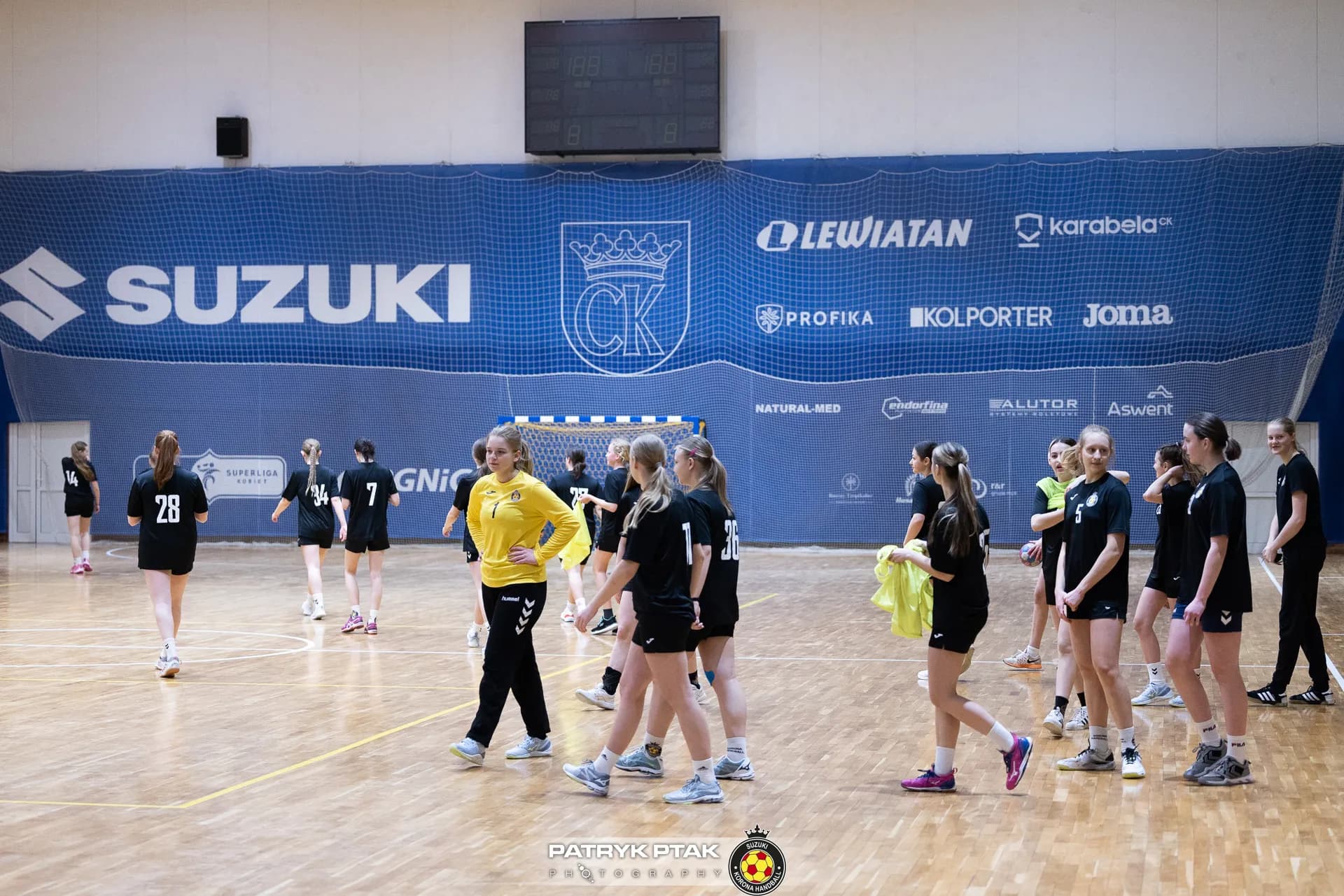 Ferie z piłką ręczną (Juniorki, juniorki młodsze)