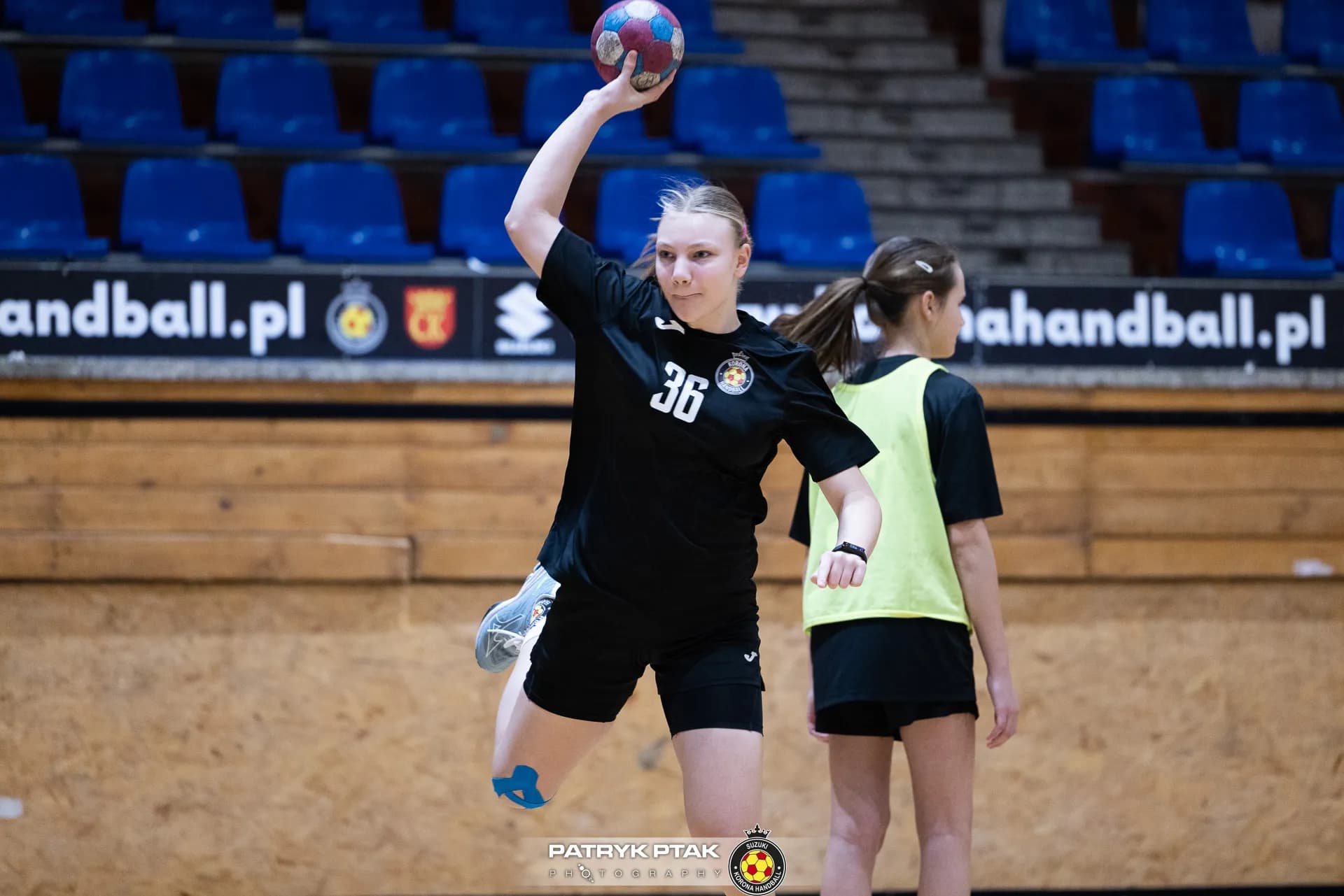 Ferie z piłką ręczną (Juniorki, juniorki młodsze)