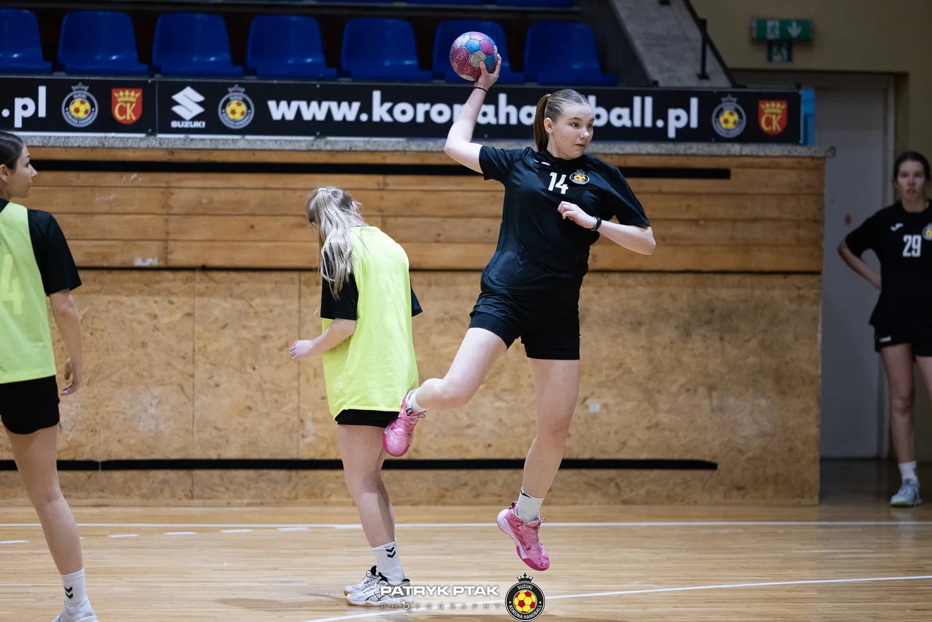 Ferie z piłką ręczną (Juniorki, juniorki młodsze)