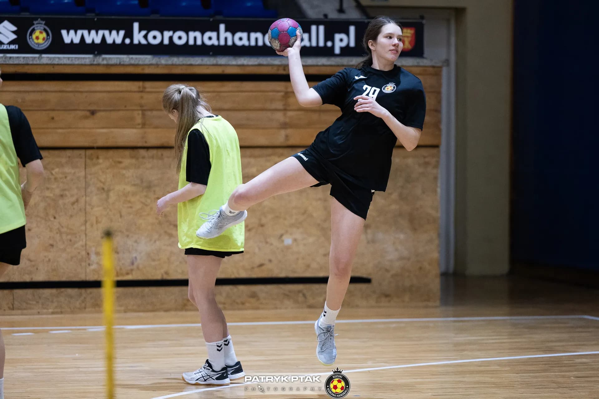 Ferie z piłką ręczną (Juniorki, juniorki młodsze)