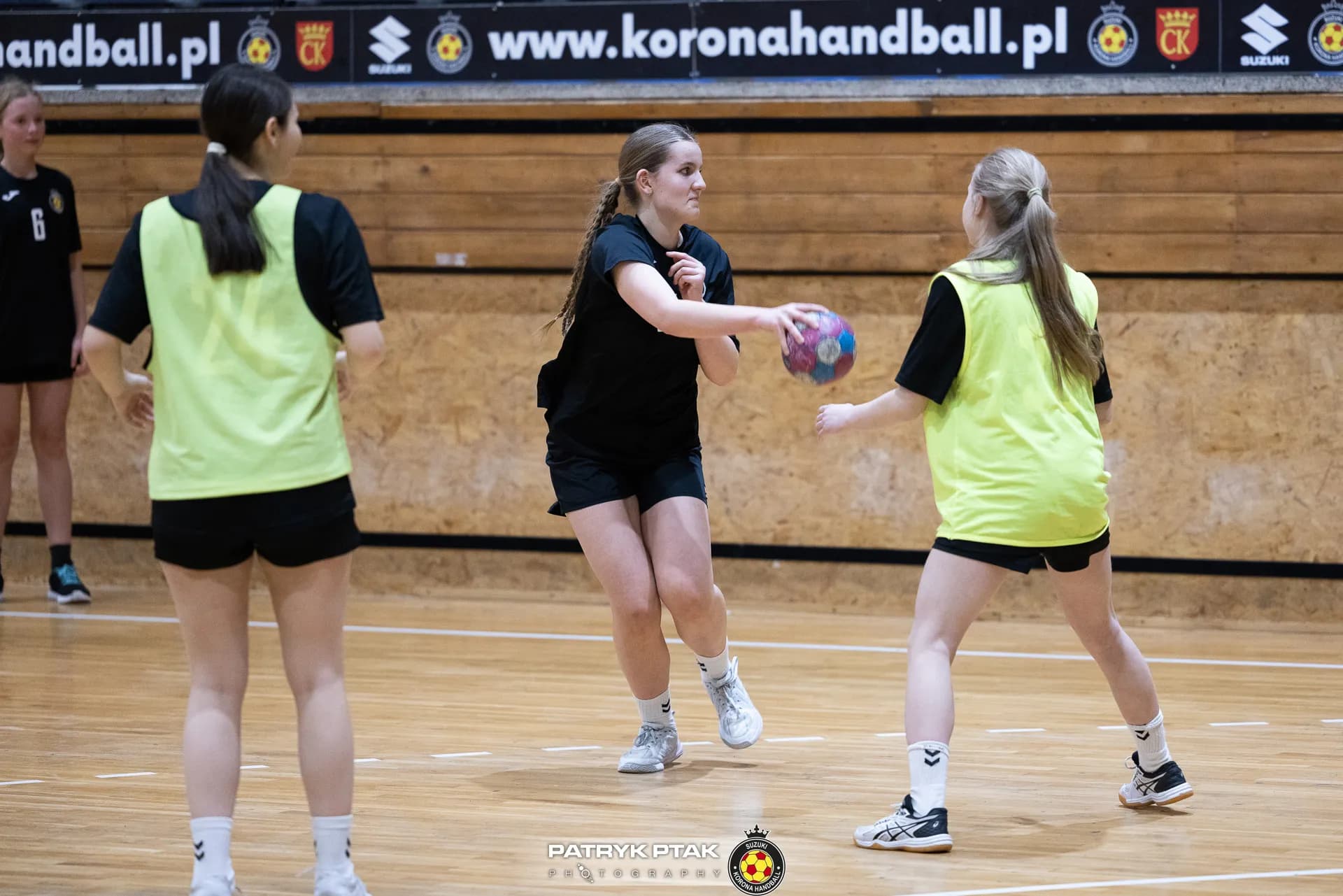 Ferie z piłką ręczną (Juniorki, juniorki młodsze)