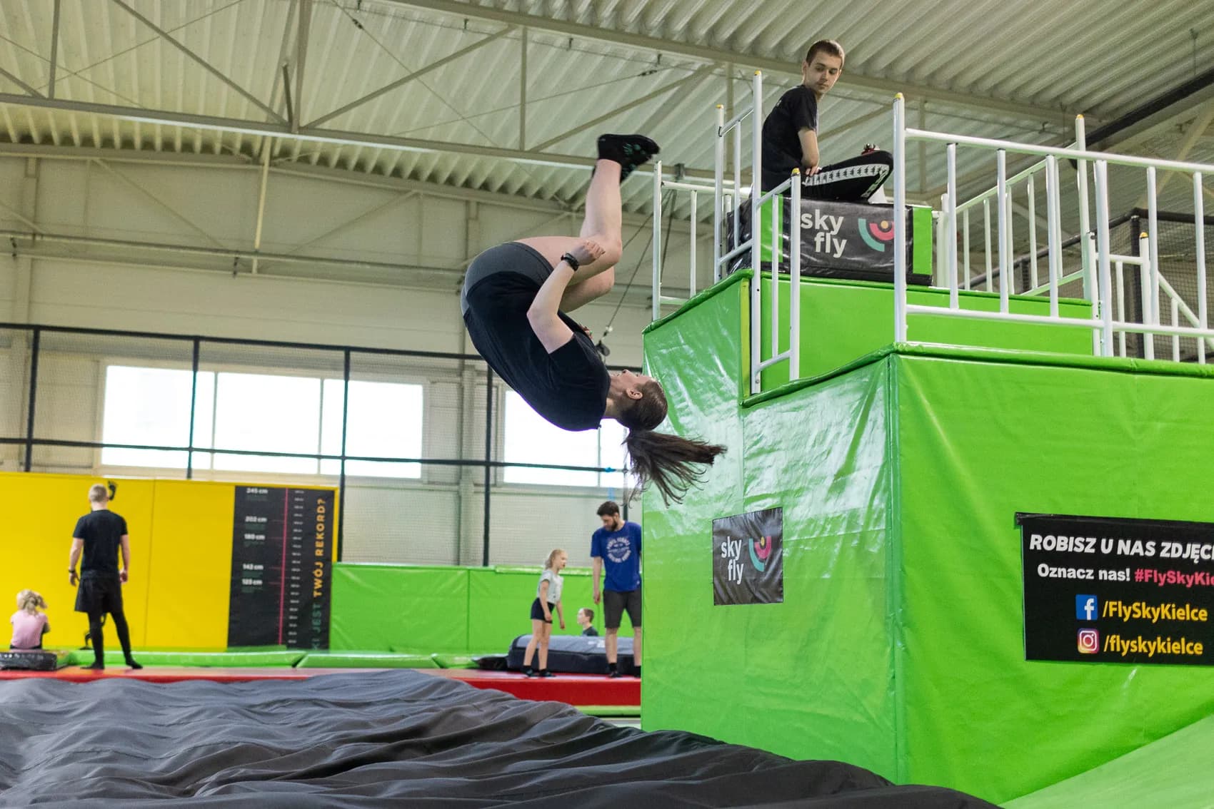 Roztrenowanie: Park Rozrywki FlySky