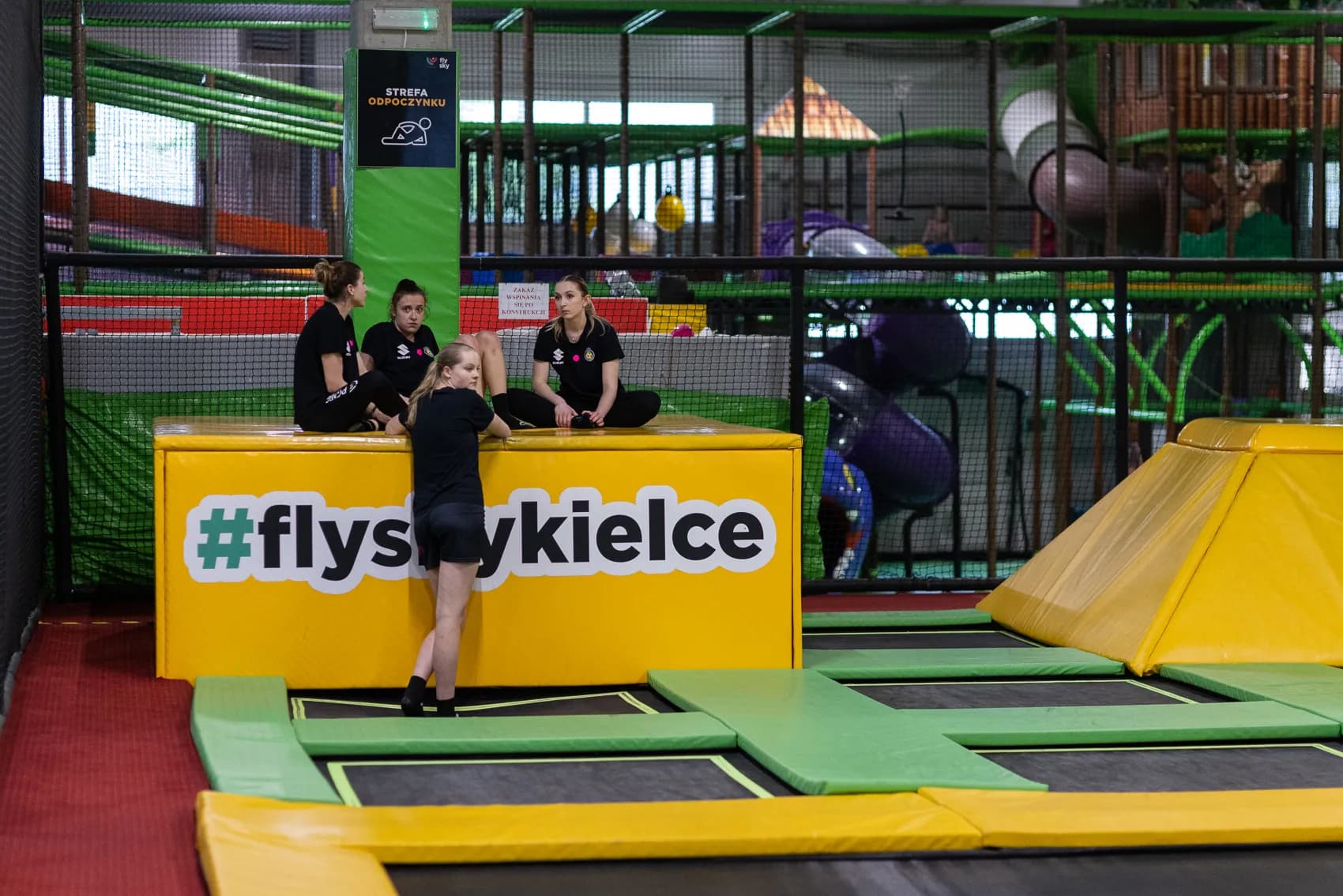 Roztrenowanie: Park Rozrywki FlySky