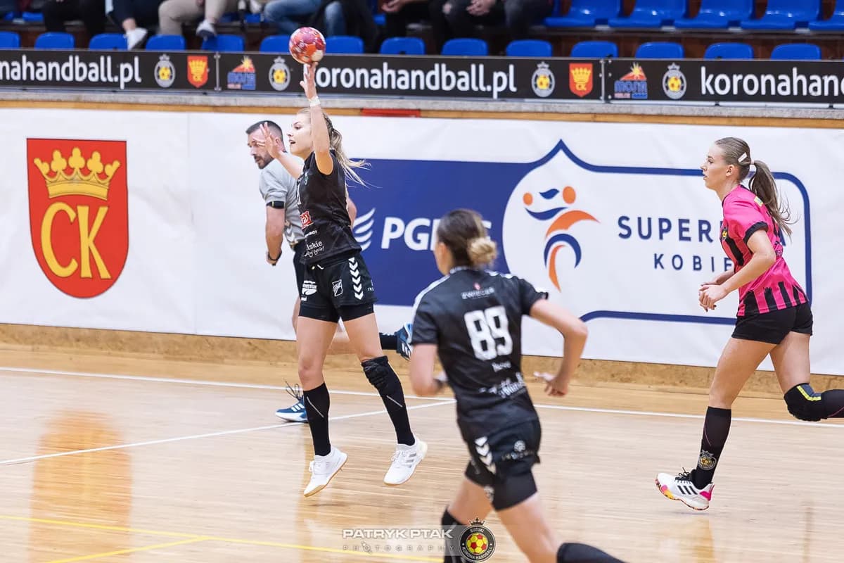 Suzuki Korona Handball Kielce – MKS Funfloor Perła Lublin 22:29