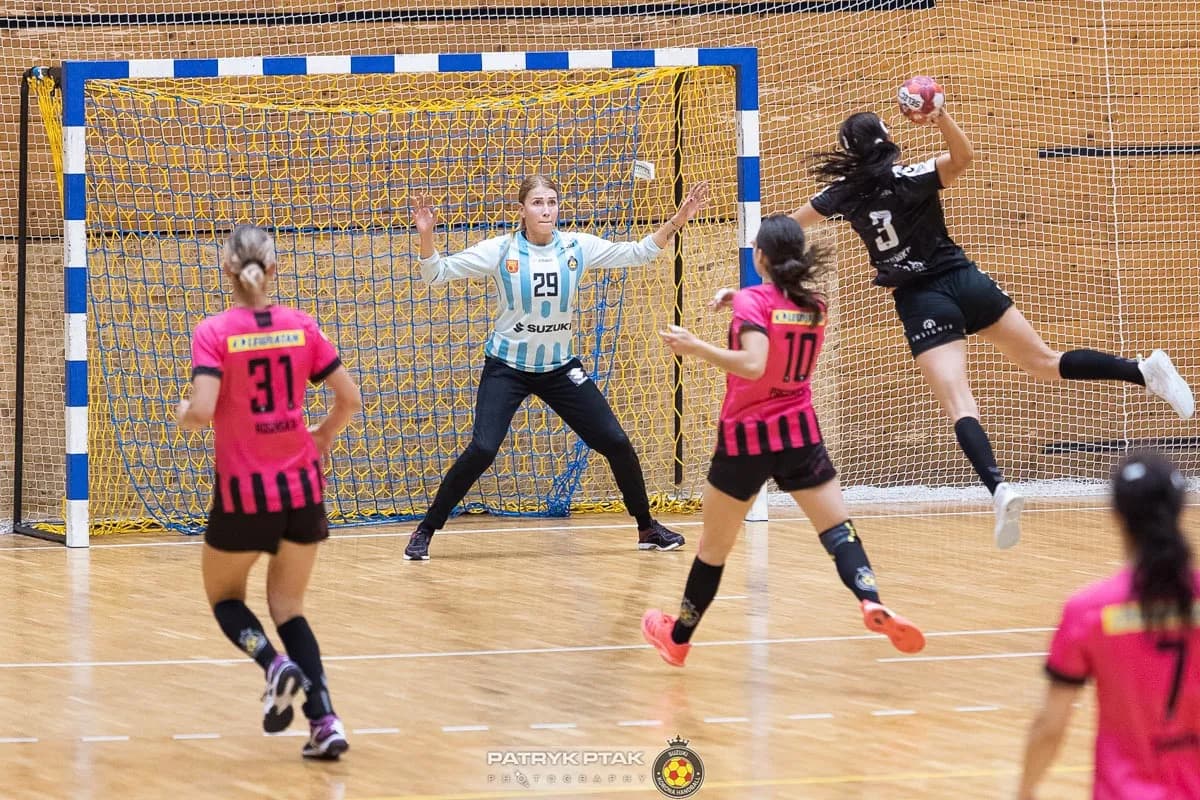 Suzuki Korona Handball Kielce – MKS Funfloor Perła Lublin 22:29