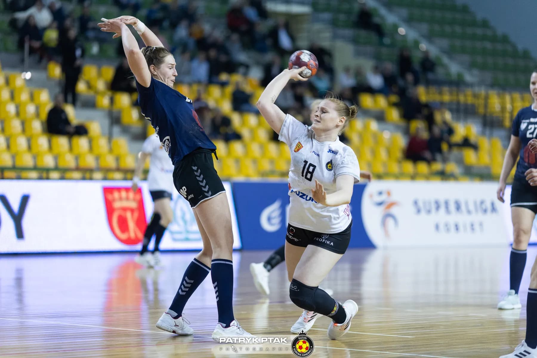 Jasińska w Piotrcovii. „Dziękuje za zaufanie i szansę rozwoju. Dobrze się tu zaczynało grę w Superlidze”